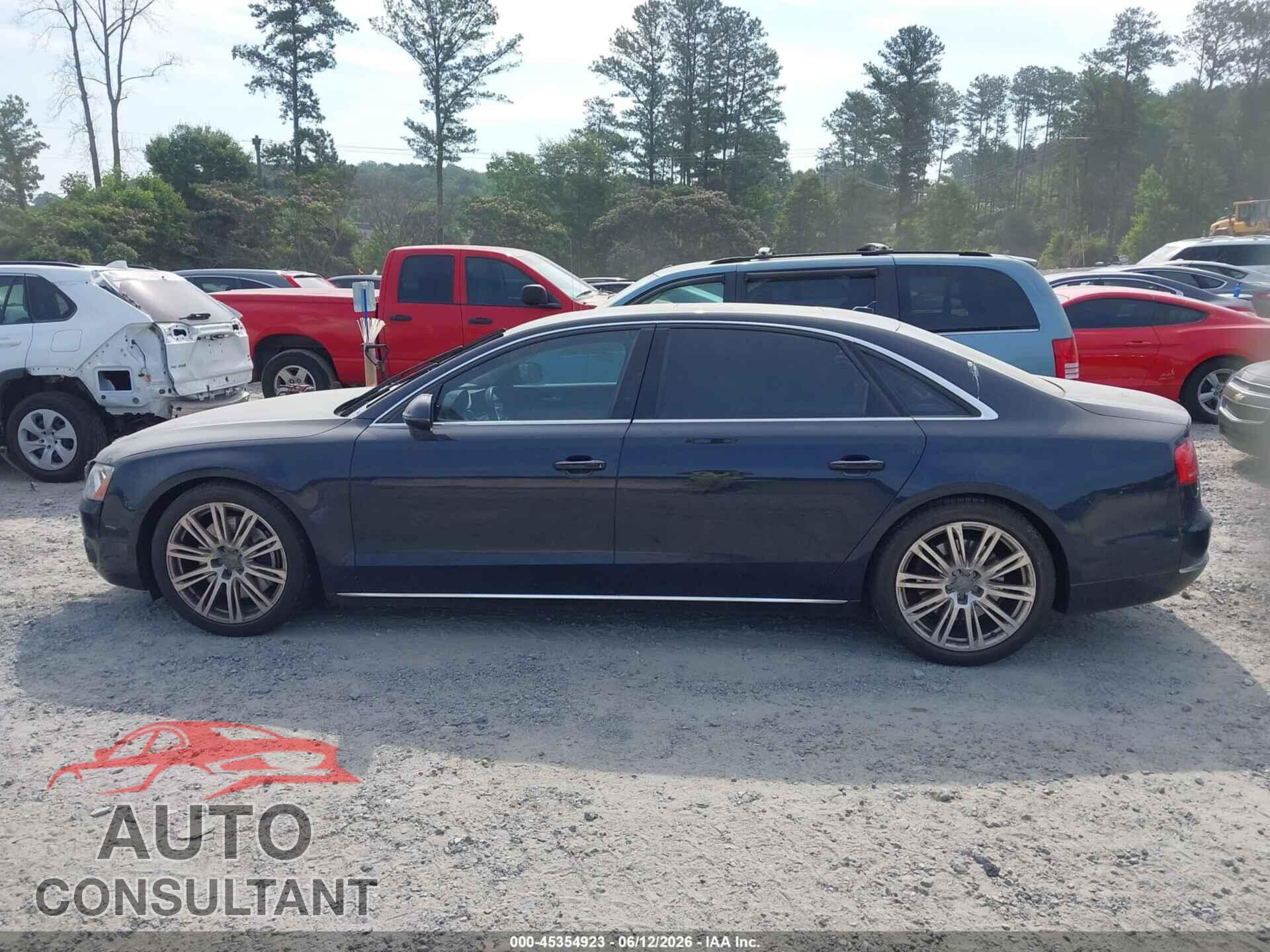 AUDI A8 L 2011 - WAURVAFD2BN013005
