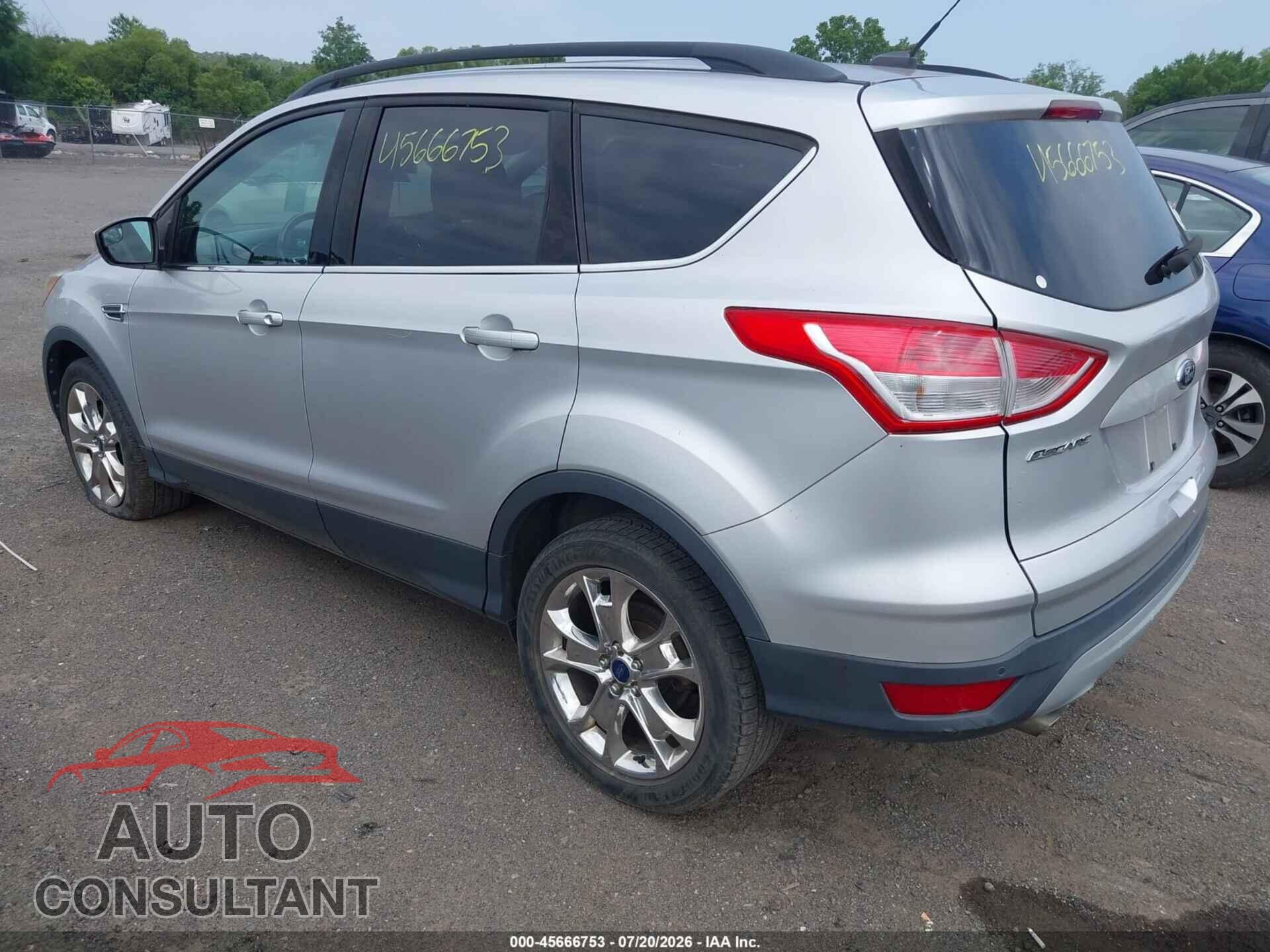 FORD ESCAPE 2015 - 1FMCU9G97FUB46211