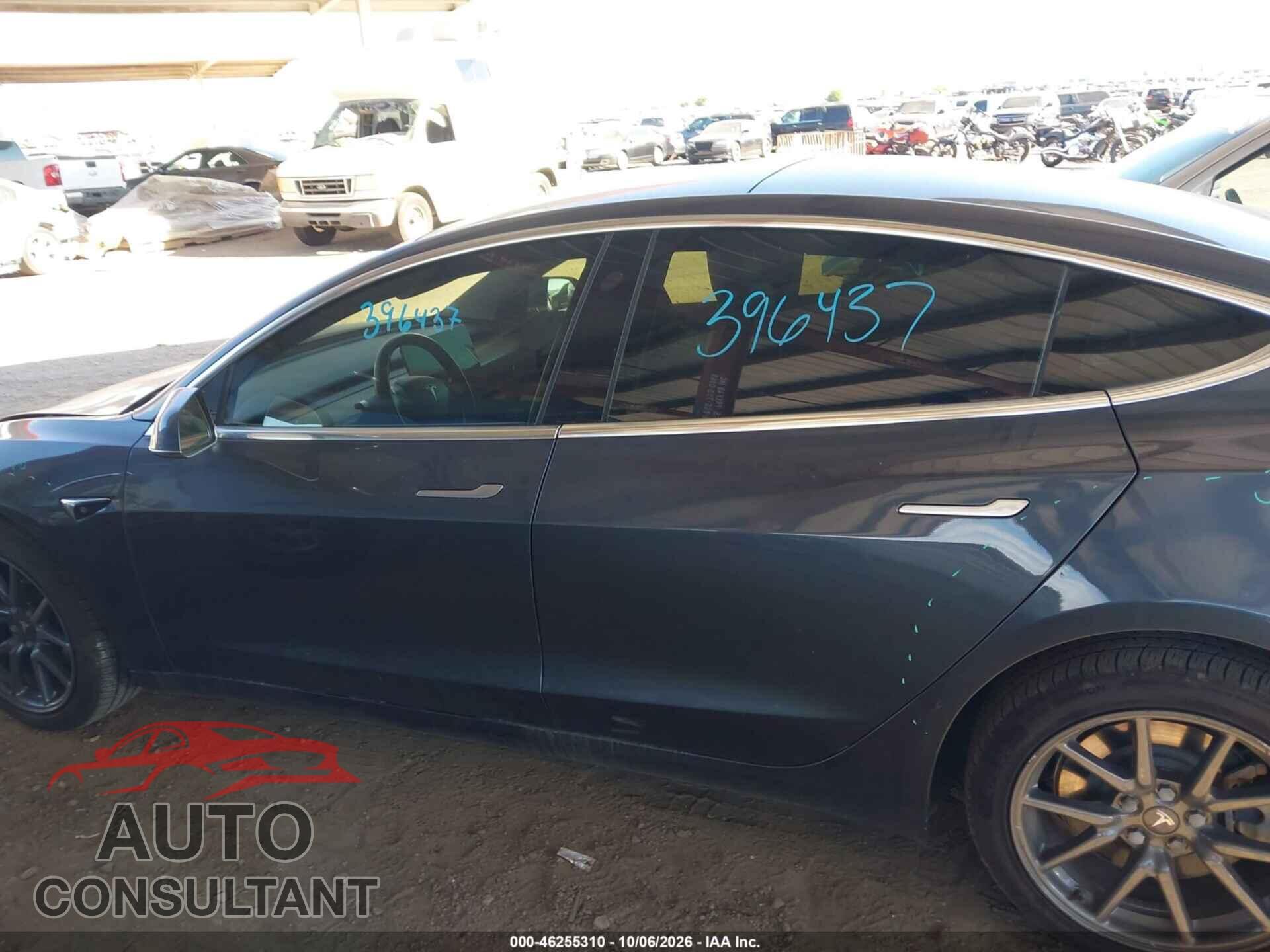 TESLA MODEL 3 2019 - 5YJ3E1EA7KF396437
