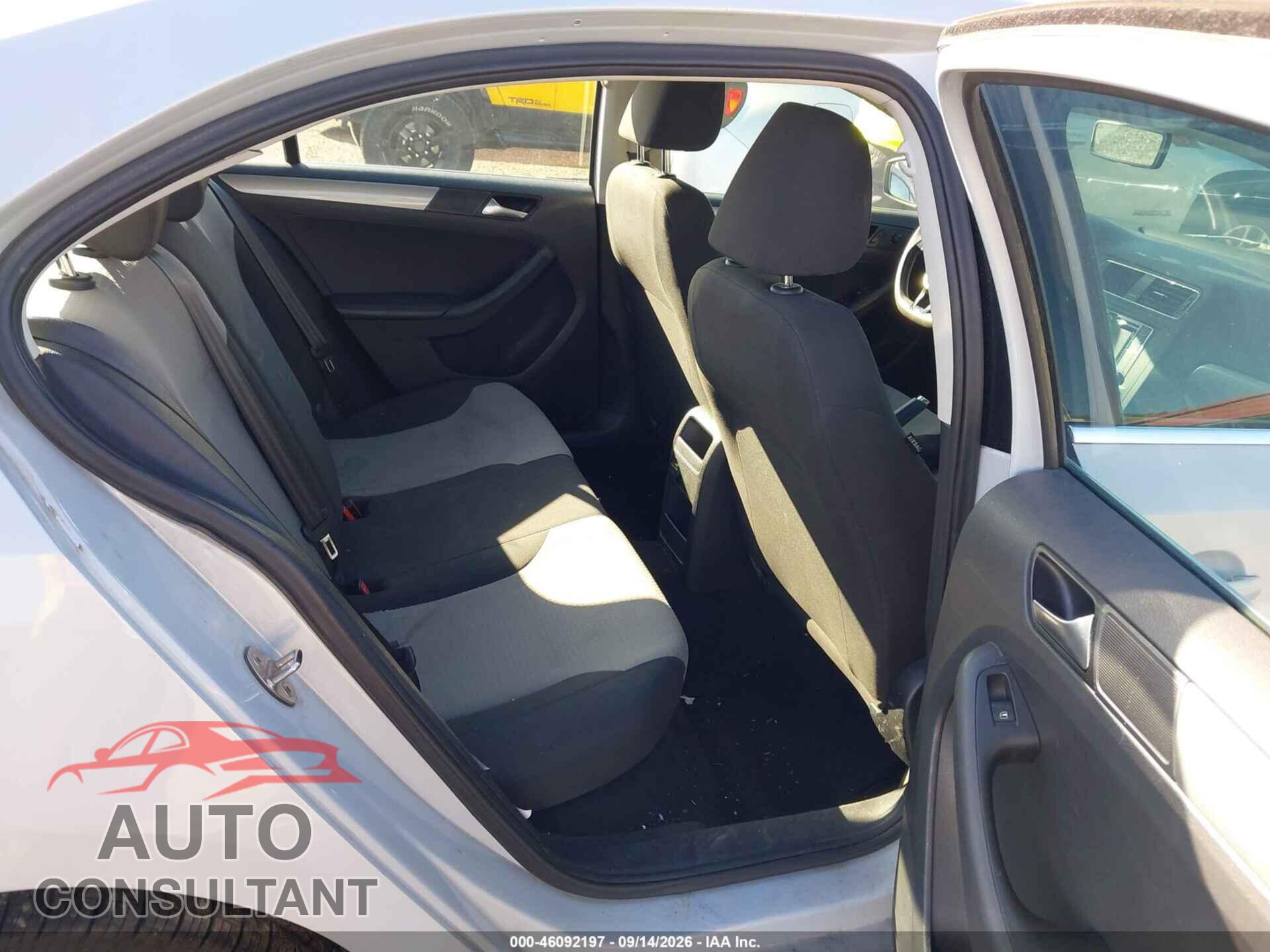 VOLKSWAGEN JETTA 2017 - 3VW2B7AJ8HM347598