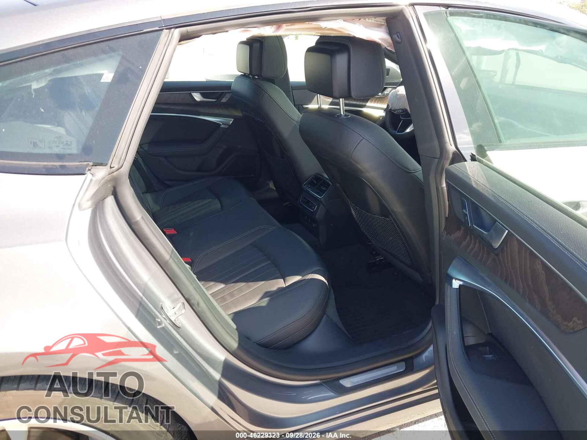 AUDI A7 2019 - WAUR2AF25KN035605