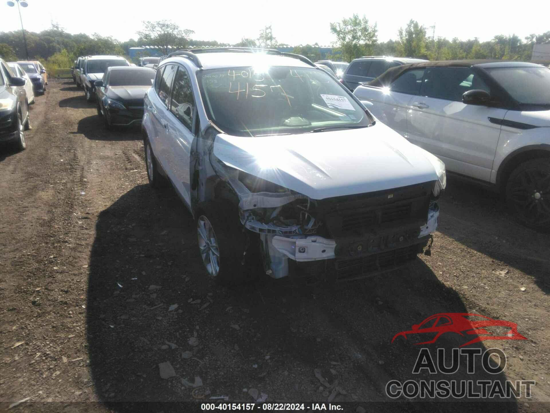 FORD ESCAPE 2017 - 1FMCU0G97HUB71933