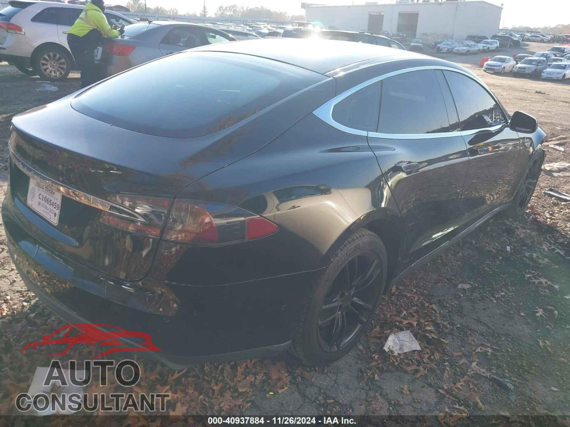 TESLA MODEL S 2015 - 5YJSA1H47FF084671