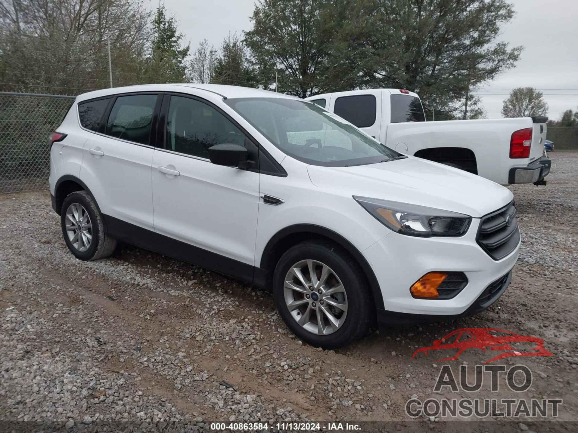 FORD ESCAPE 2018 - 1FMCU0F7XJUD00348