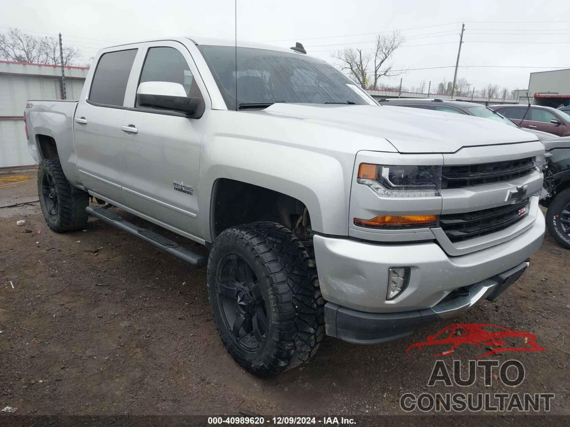 CHEVROLET SILVERADO 1500 2018 - 3GCUKREC6JG592360