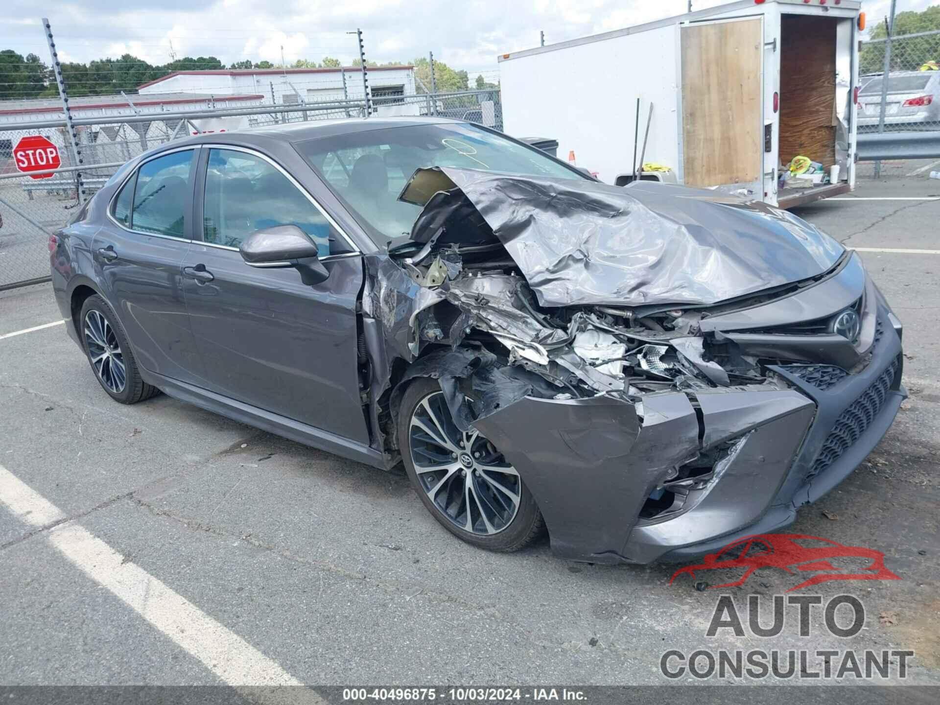 TOYOTA CAMRY 2018 - 4T1B11HK1JU655193
