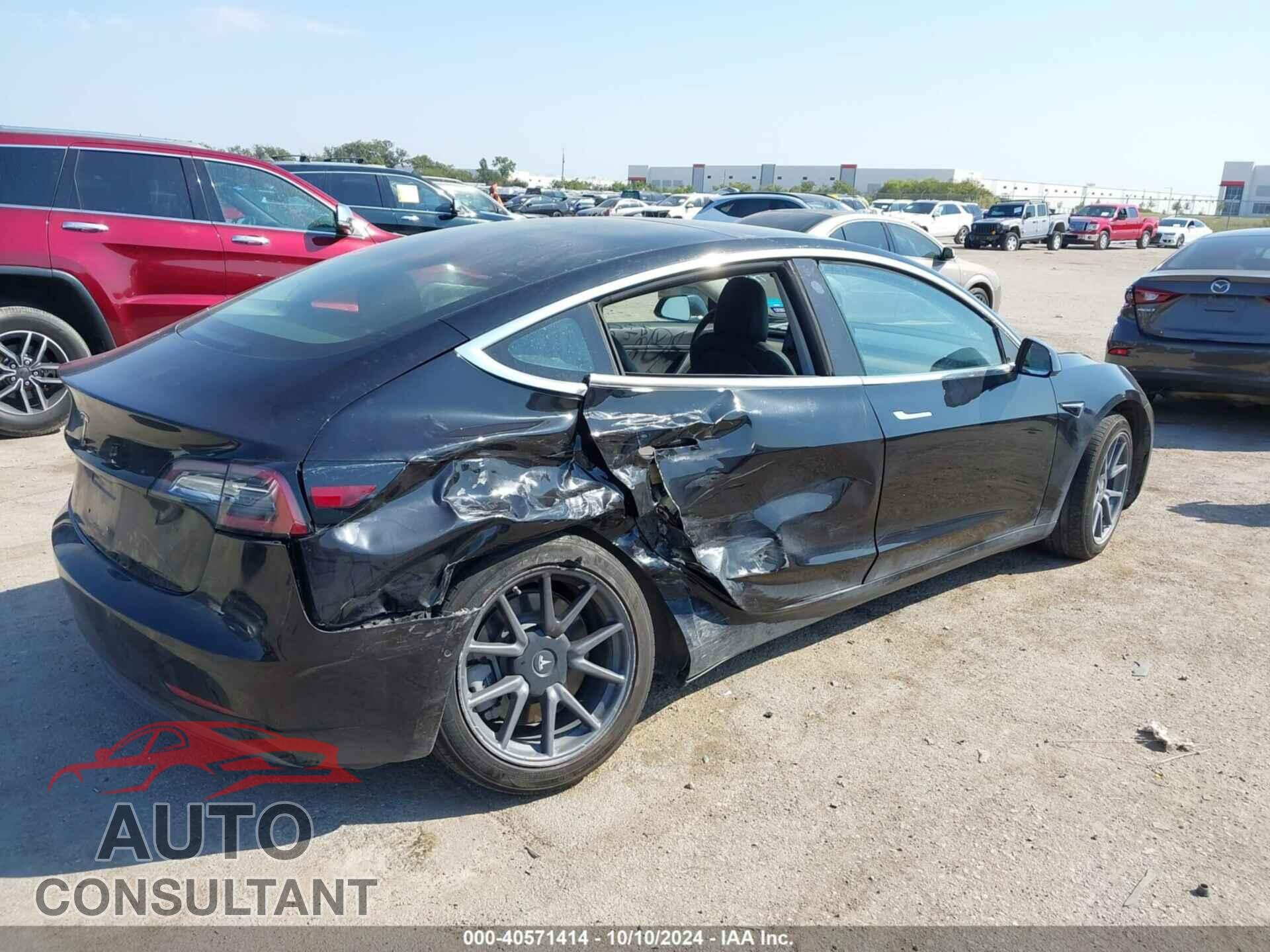 TESLA MODEL 3 2018 - 5YJ3E1EAXJF070355