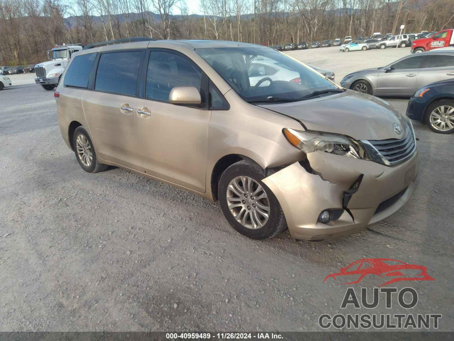 TOYOTA SIENNA 2011 - 5TDYK3DC5BS066840