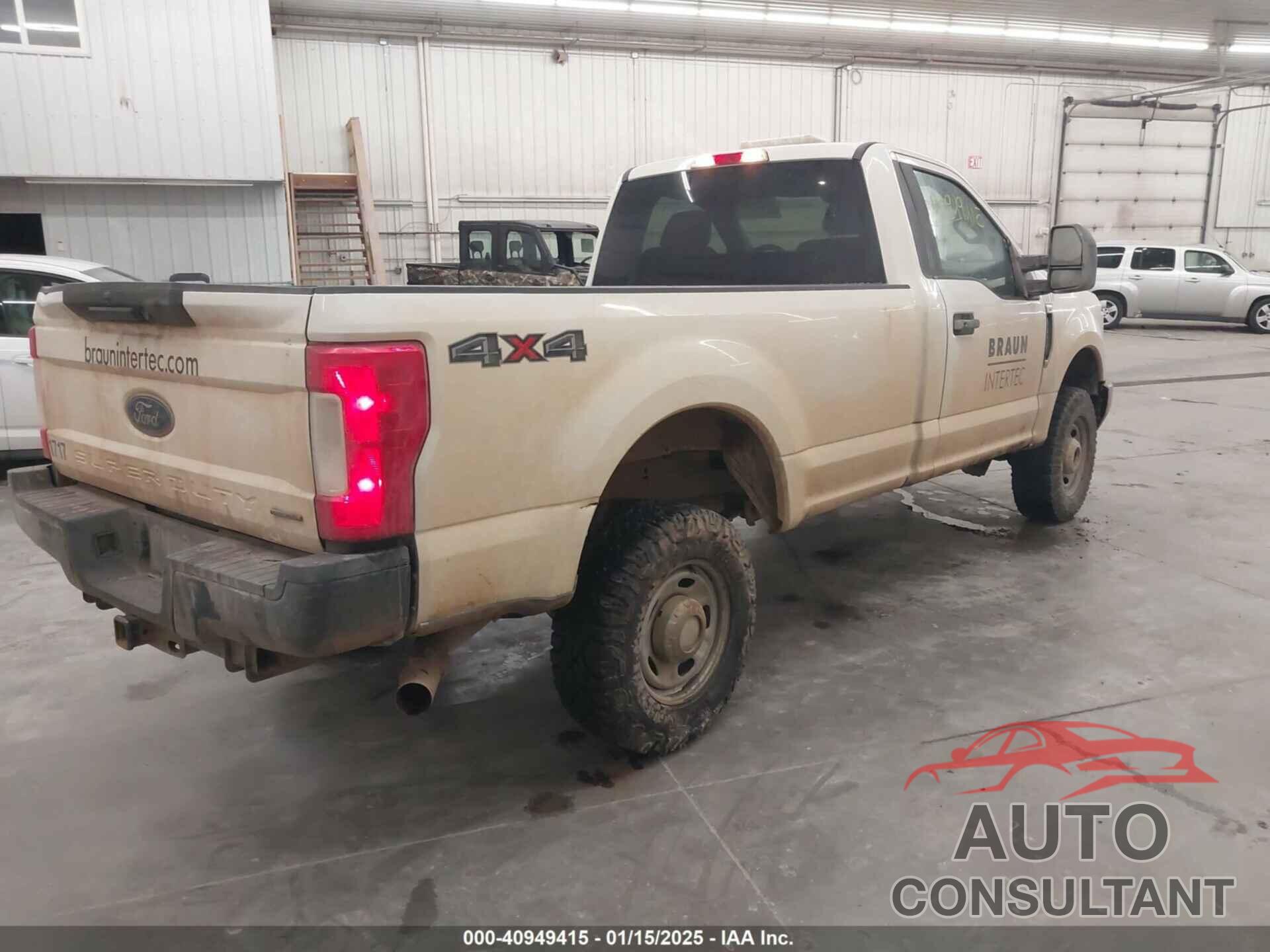 FORD F-250 2017 - 1FTBF2B60HED72098