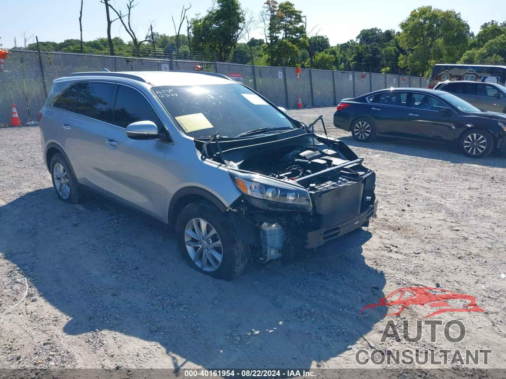 KIA SORENTO 2018 - 5XYPGDA37JG425561