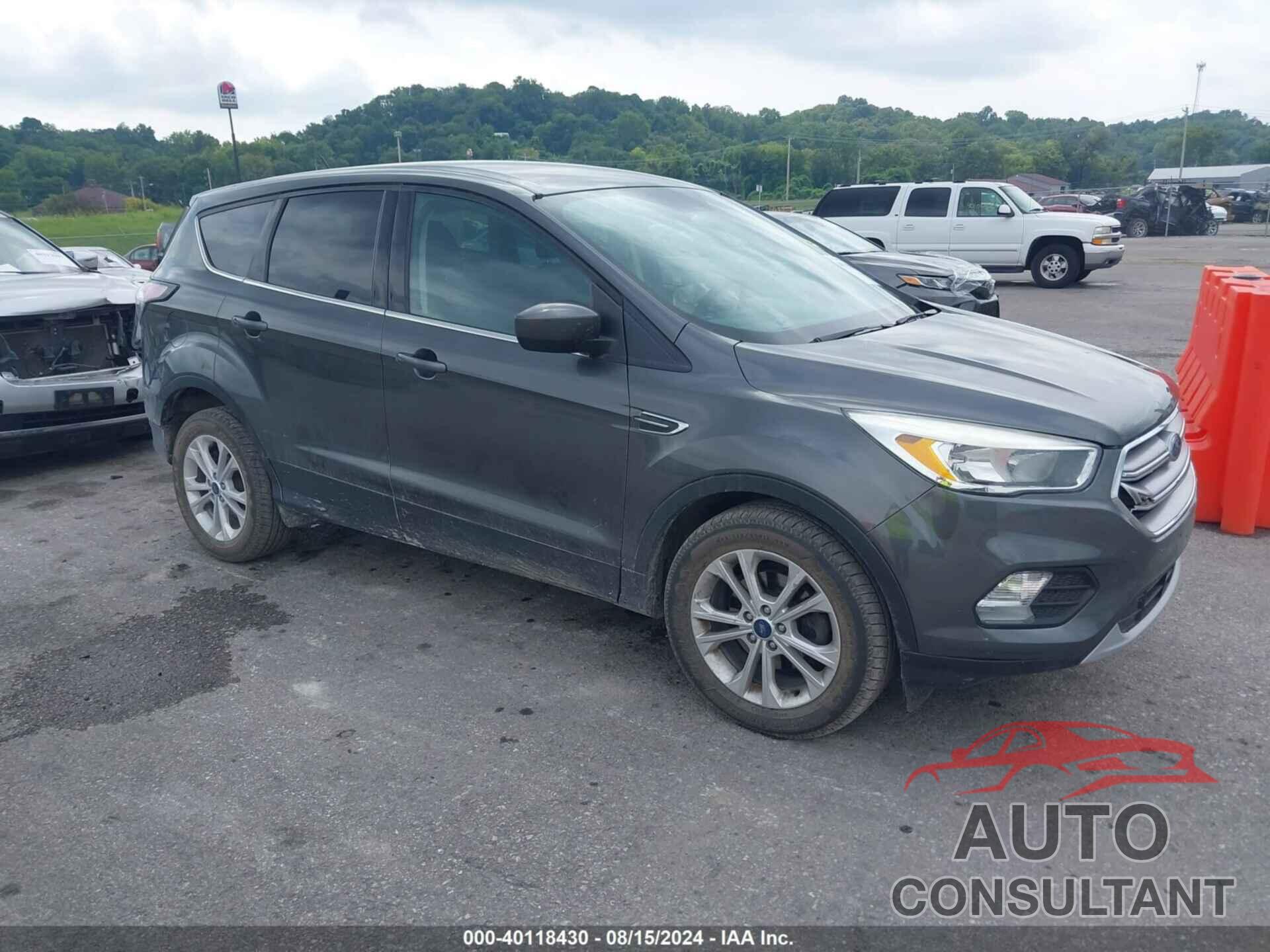 FORD ESCAPE 2017 - 1FMCU0GD9HUD09427