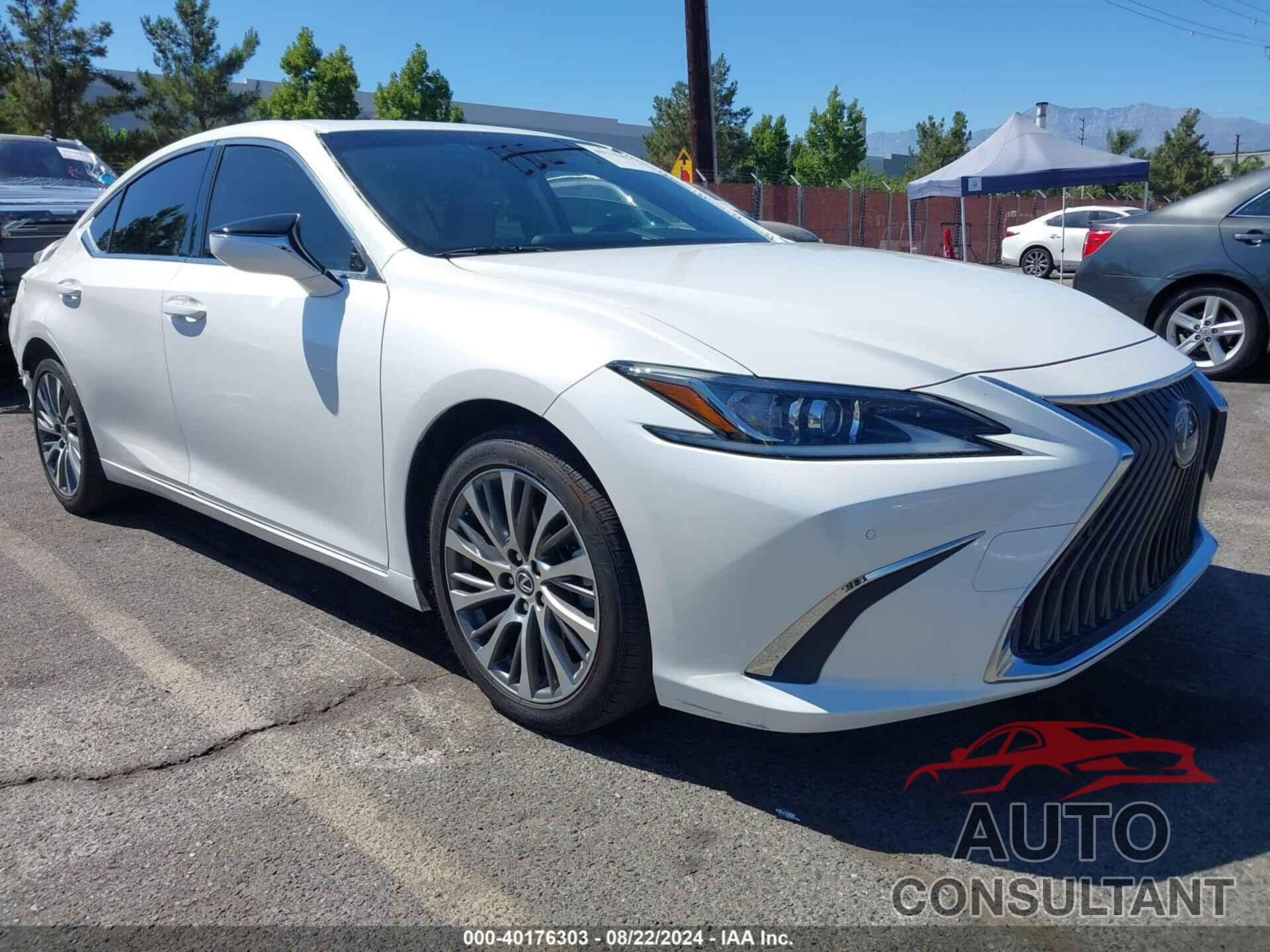 LEXUS ES 300H 2019 - JTHB21B15K2028199