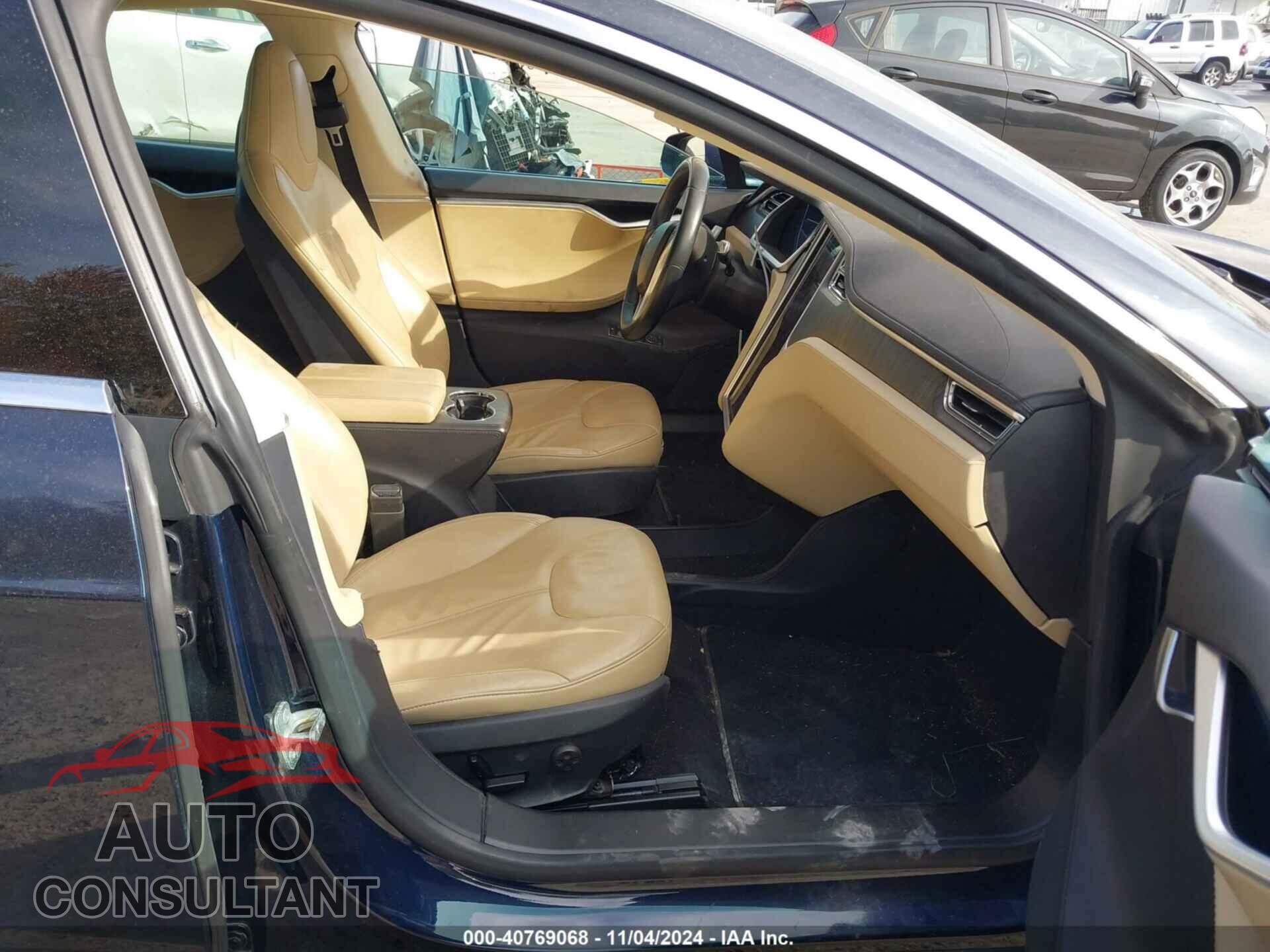 TESLA MODEL S 2013 - 5YJSA1CN3DFP08883
