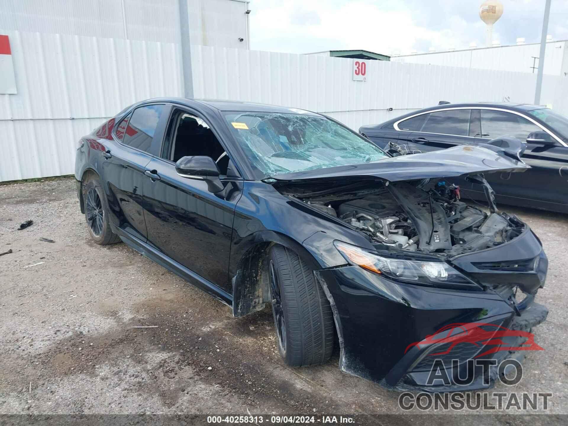 TOYOTA CAMRY 2022 - 4T1T31AK0NU037958