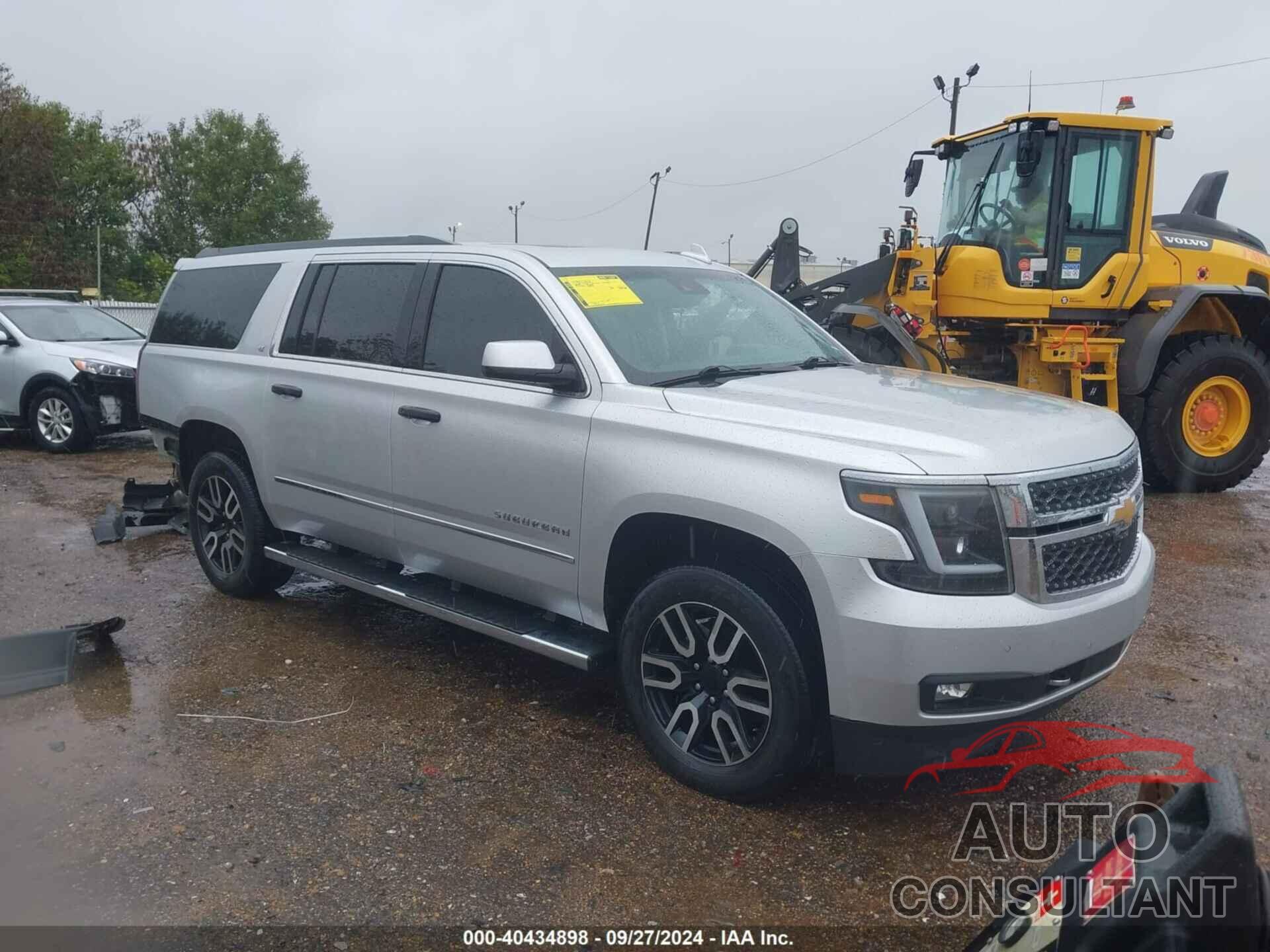 CHEVROLET SUBURBAN 2017 - 1GNSCHKC4HR373921