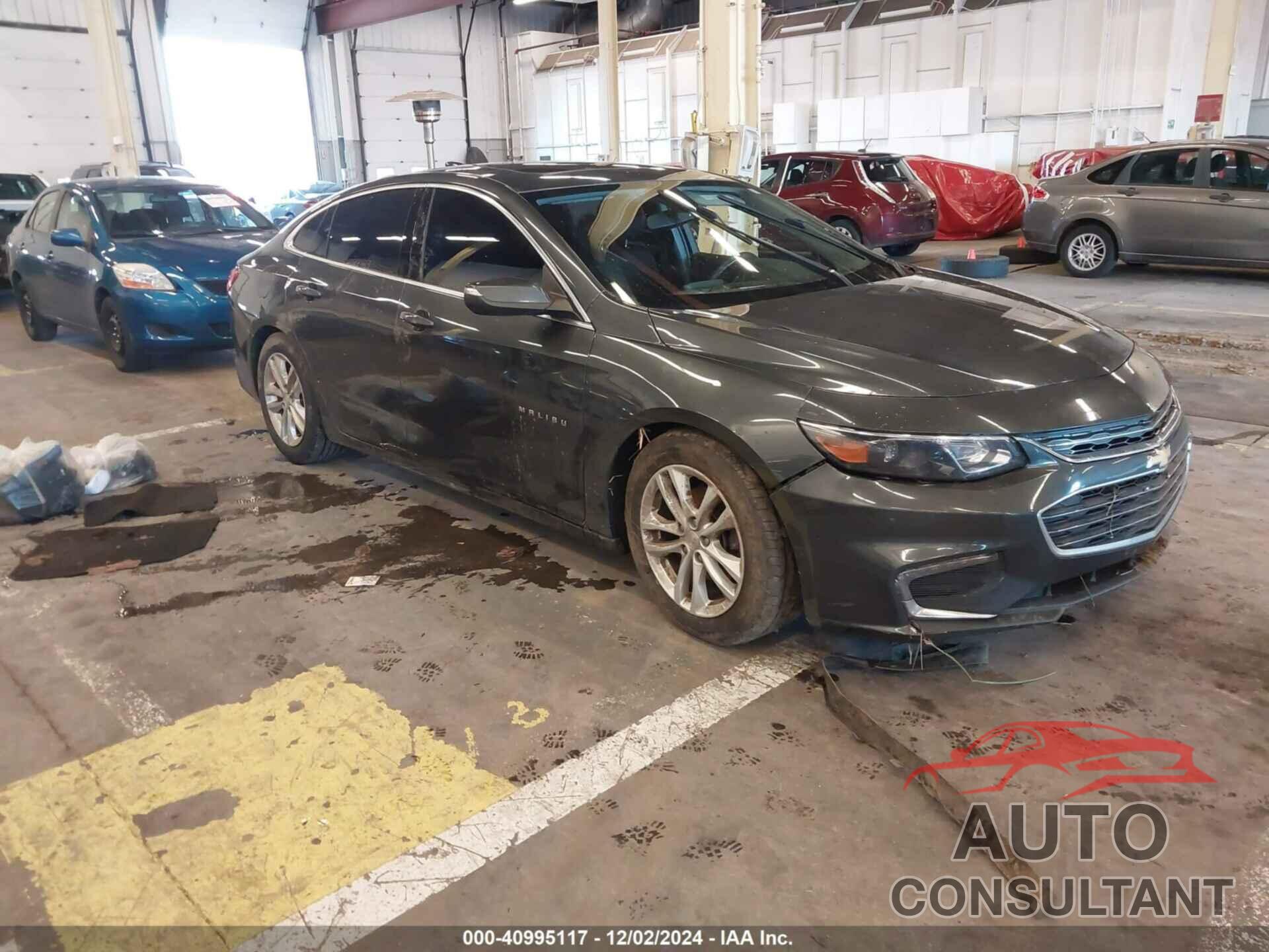 CHEVROLET MALIBU 2018 - 1G1ZD5ST2JF125430