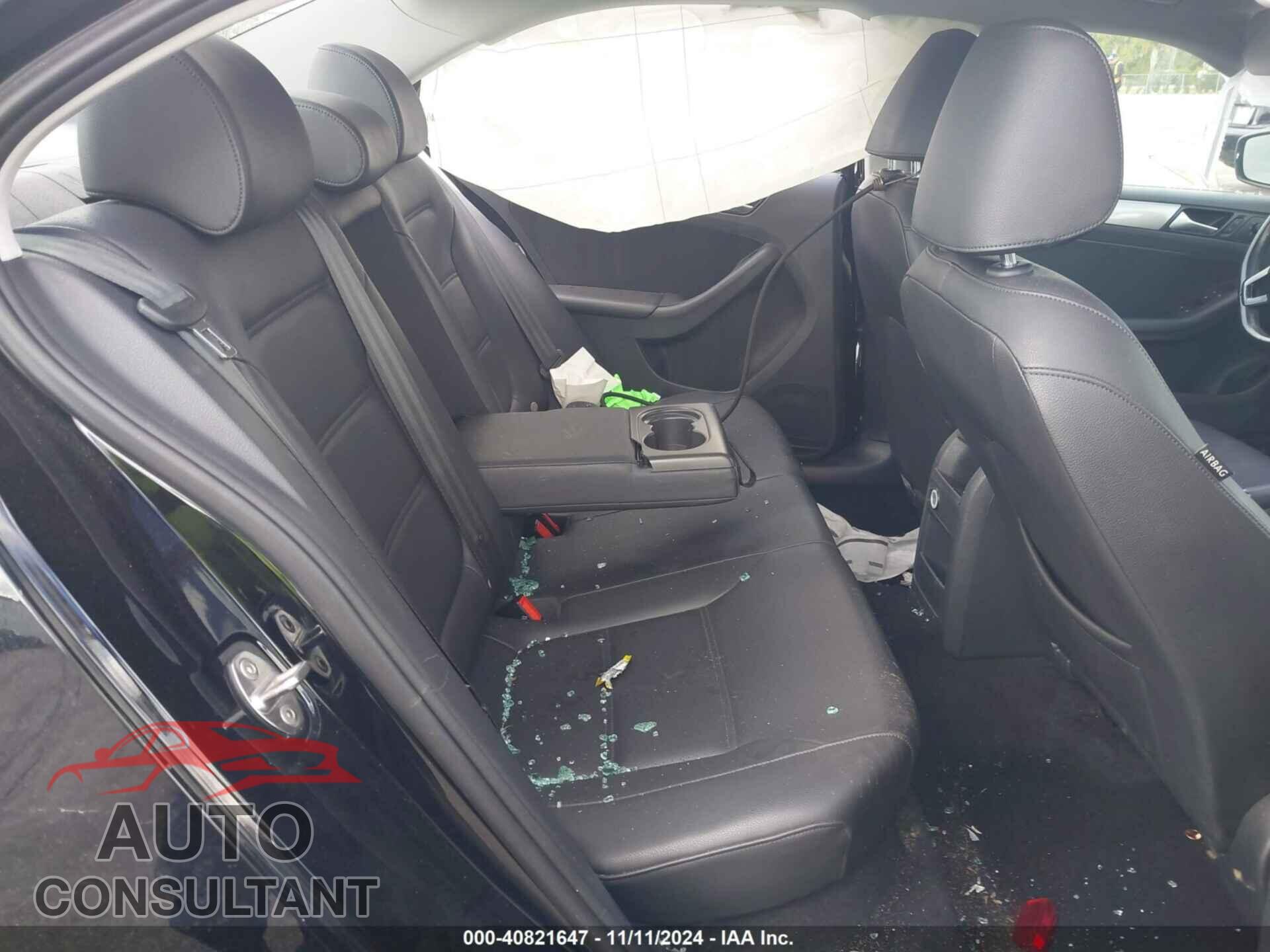 VOLKSWAGEN JETTA 2017 - 3VWDB7AJ5HM401819