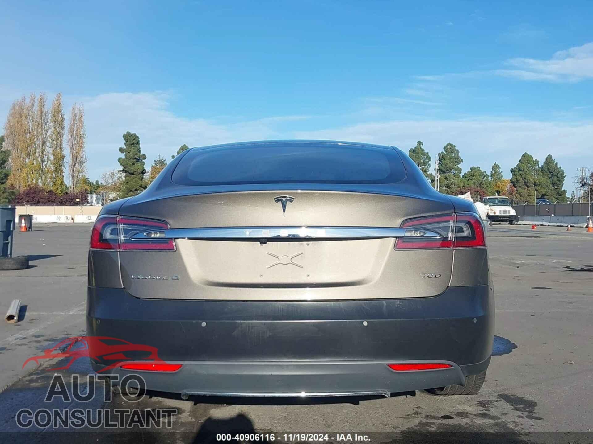 TESLA MODEL S 2015 - 5YJSA1E28FF119110