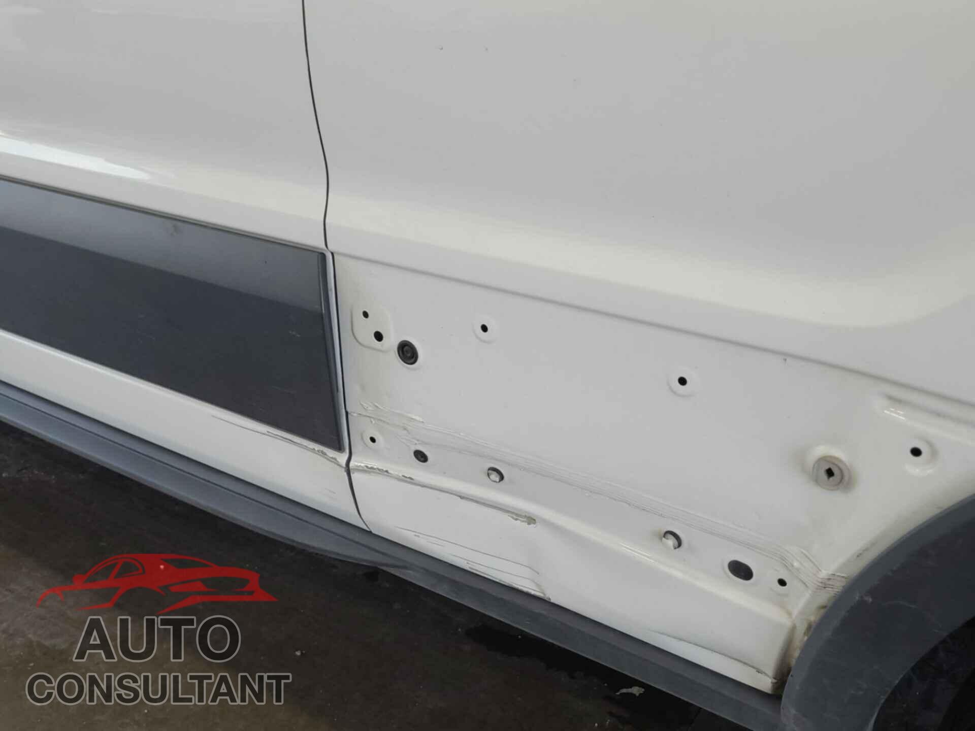 FORD TRANSIT 2018 - 1FTYR2CM6JKA17233