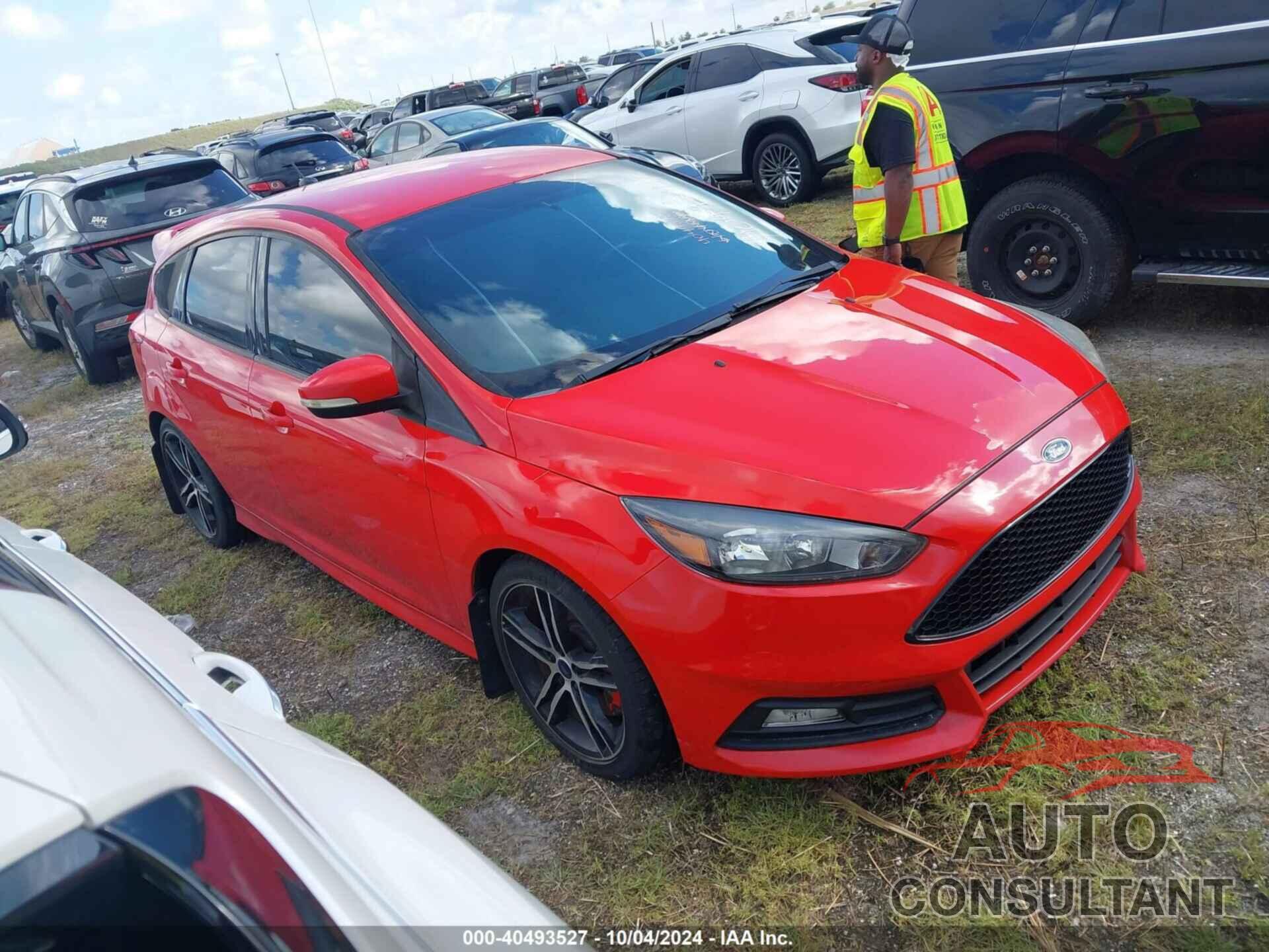 FORD FOCUS 2017 - 1FADP3L96HL317449