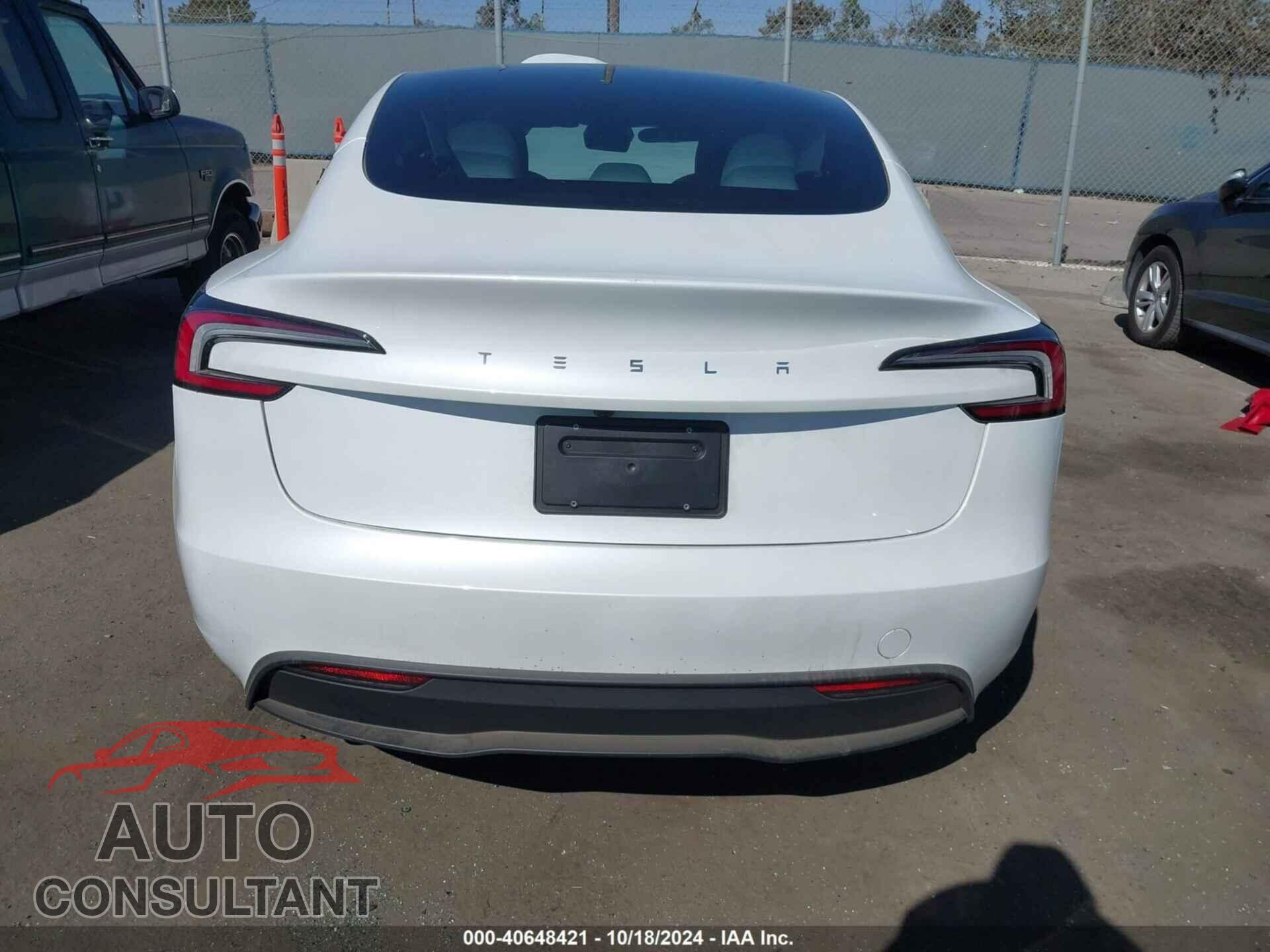 TESLA MODEL 3 2024 - 5YJ3E1EA7RF812528