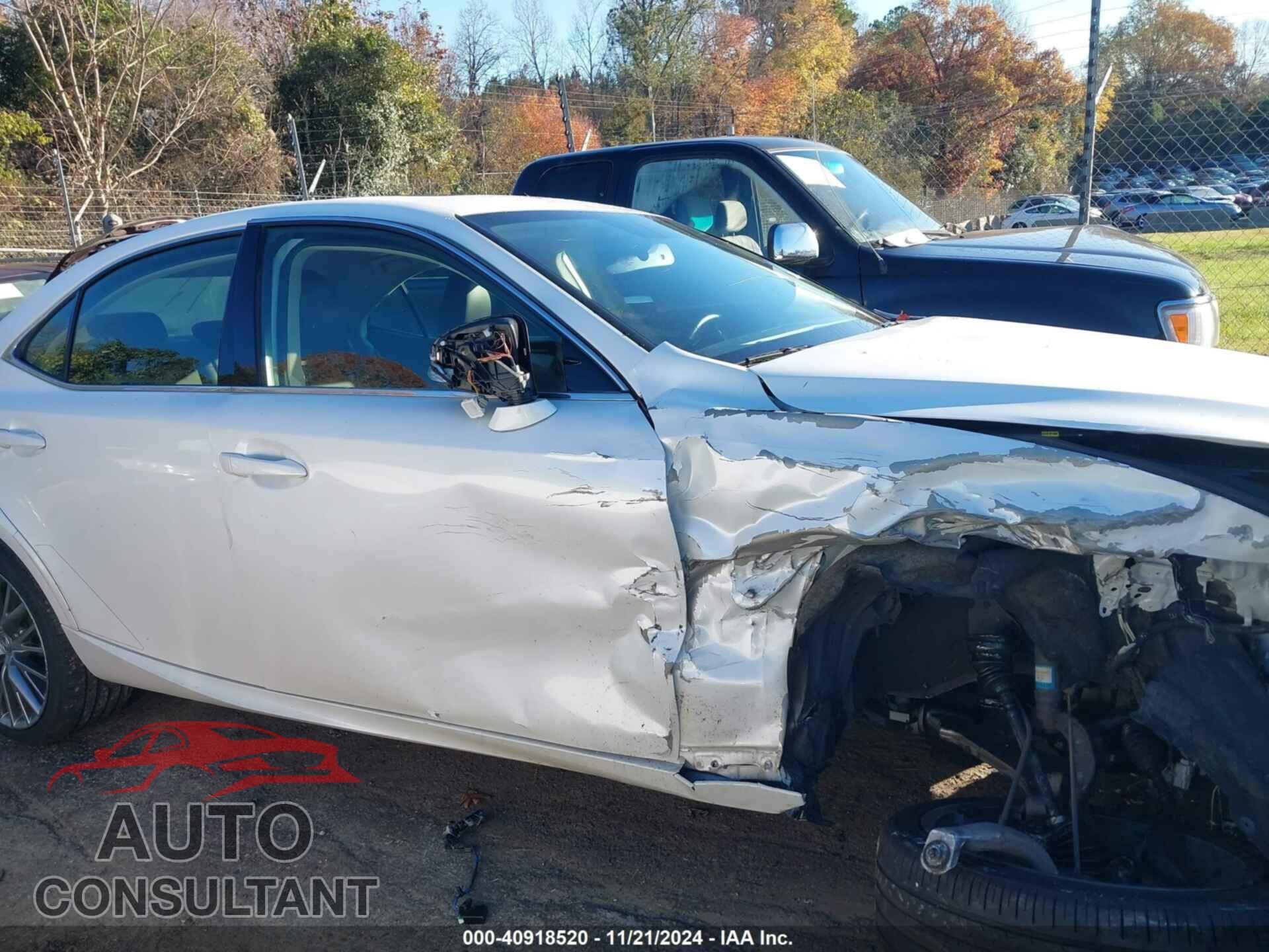LEXUS IS 250 2015 - JTHCF1D29F5029052