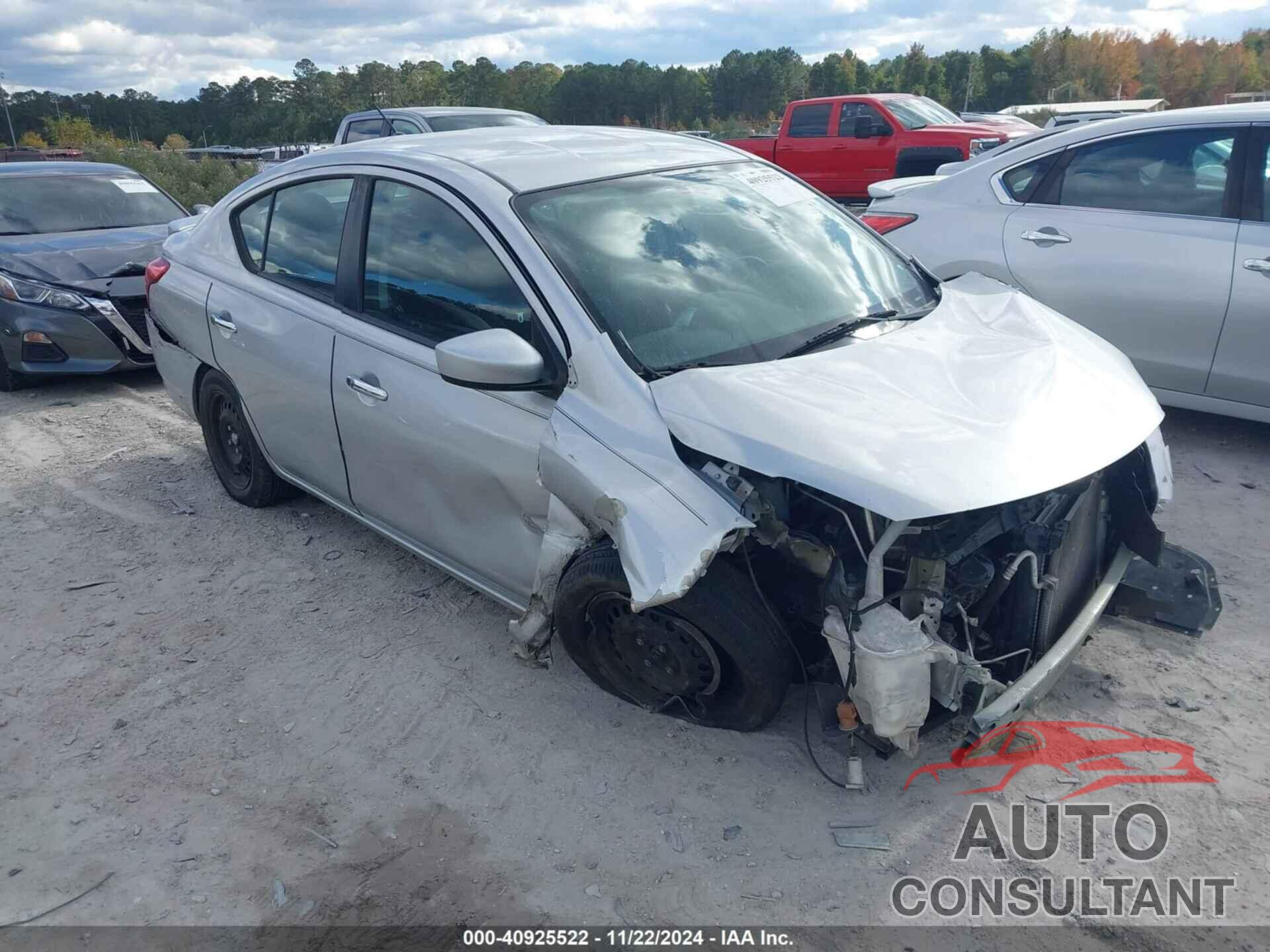 NISSAN VERSA 2019 - 3N1CN7AP1KL849680