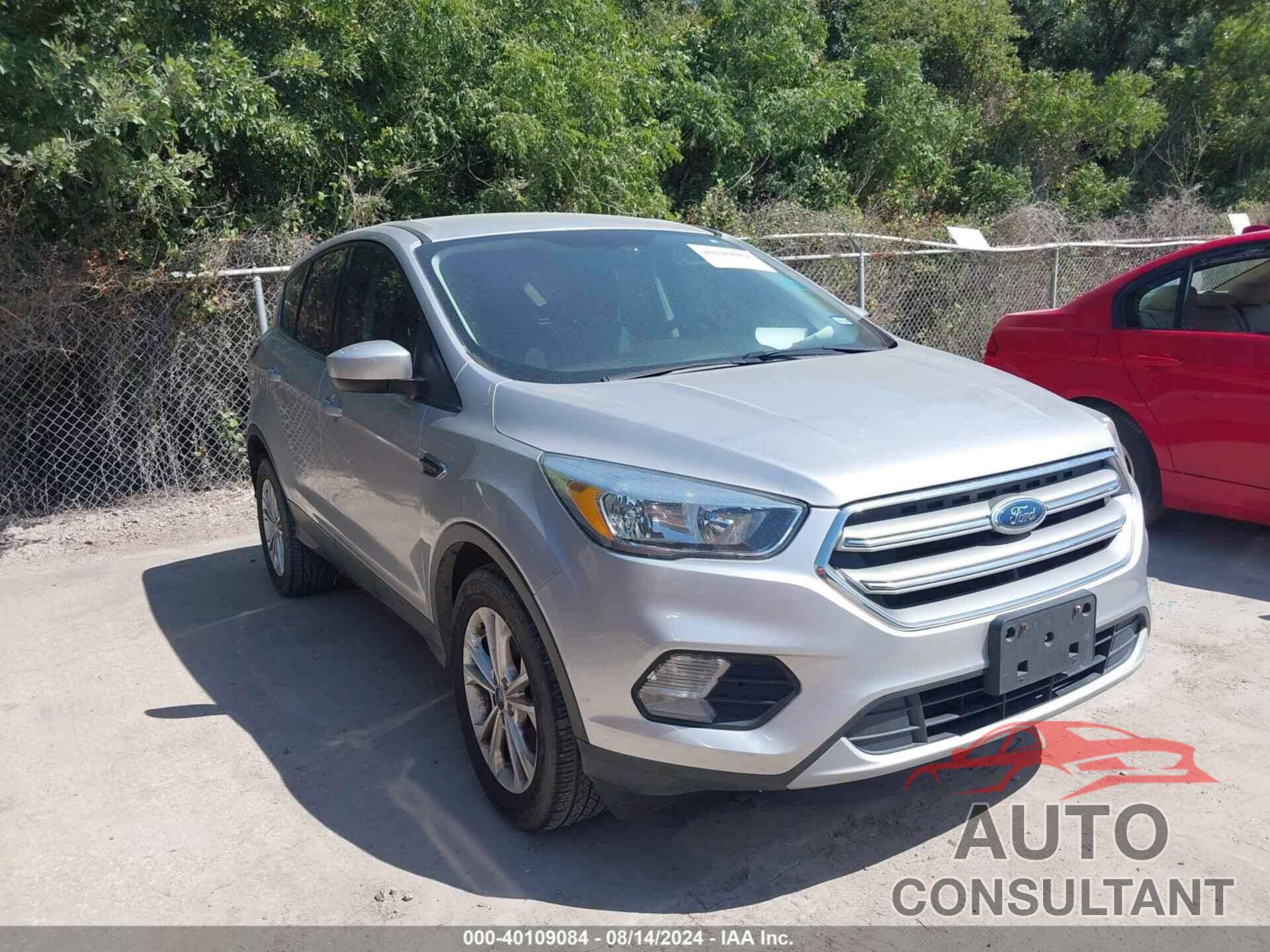 FORD ESCAPE 2017 - 1FMCU0GD7HUB42405