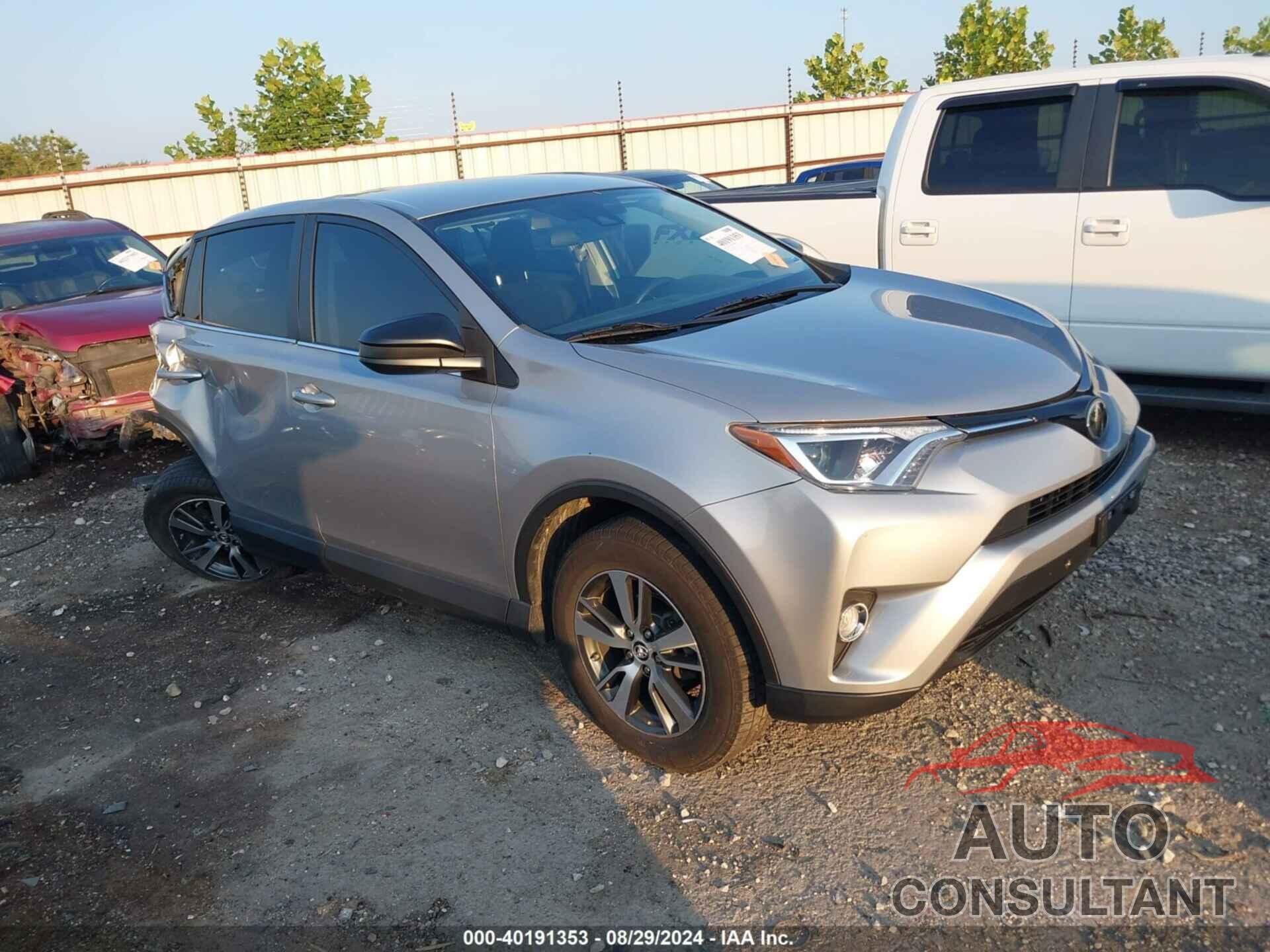 TOYOTA RAV4 2018 - 2T3BFREV0JW765707