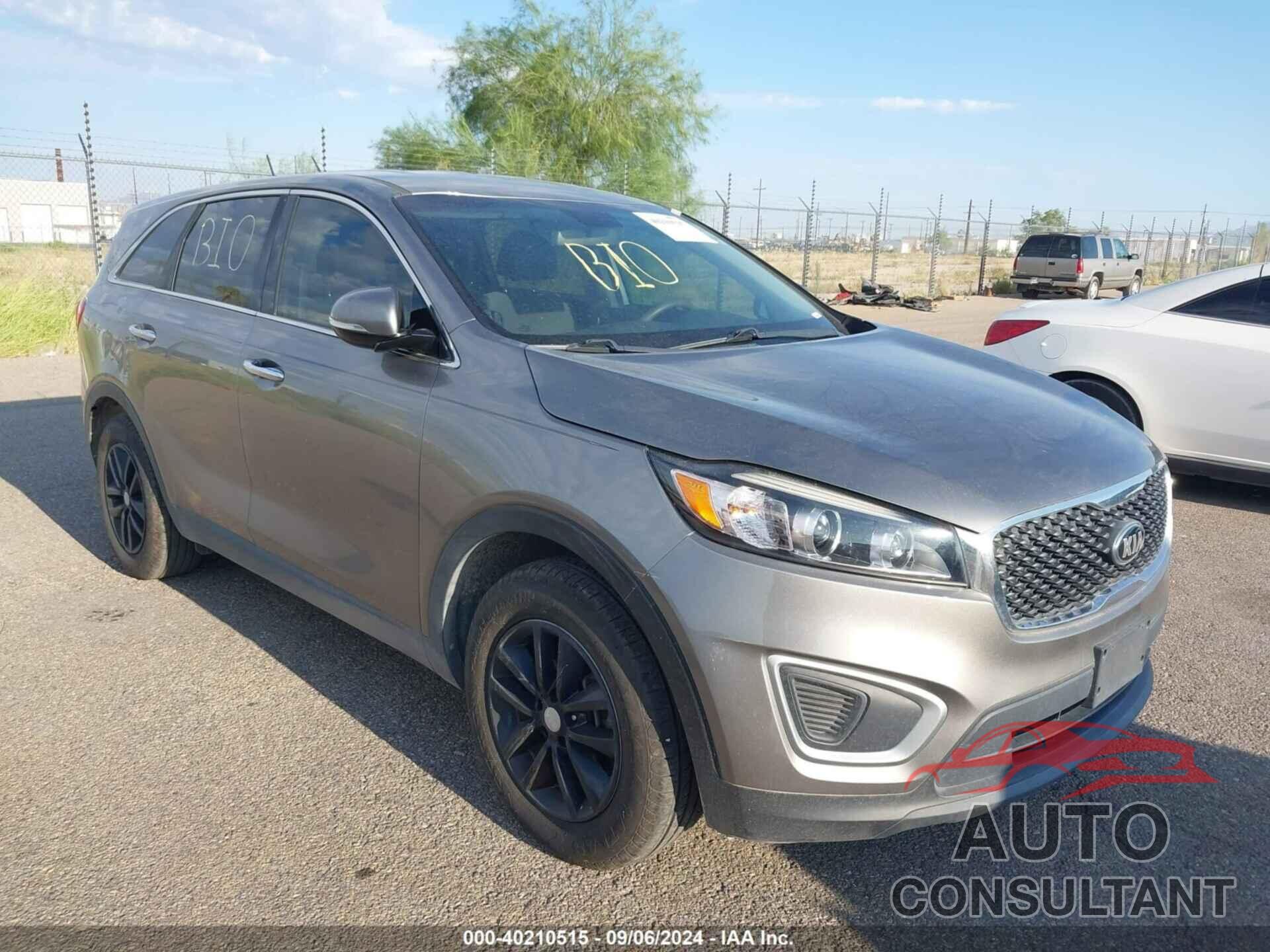 KIA SORENTO 2018 - 5XYPG4A33JG428229