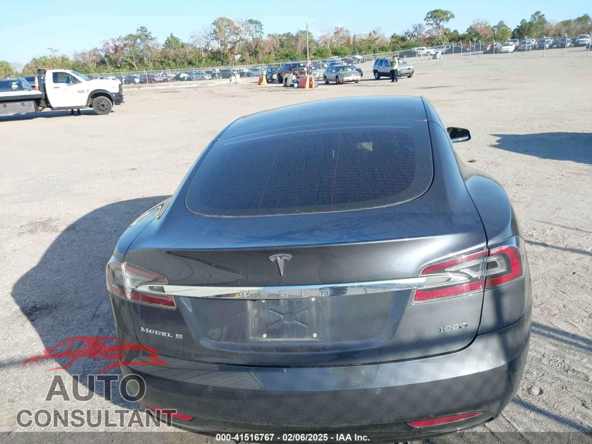 TESLA MODEL S 2017 - 5YJSA1E20HF200248