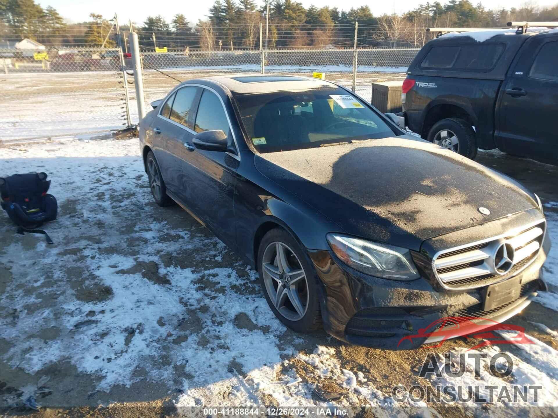 MERCEDES-BENZ E 300 2018 - WDDZF4KB7JA337634