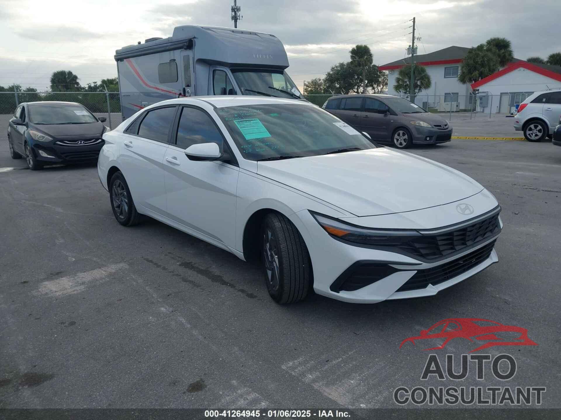 HYUNDAI ELANTRA 2024 - KMHLM4DG4RU691406