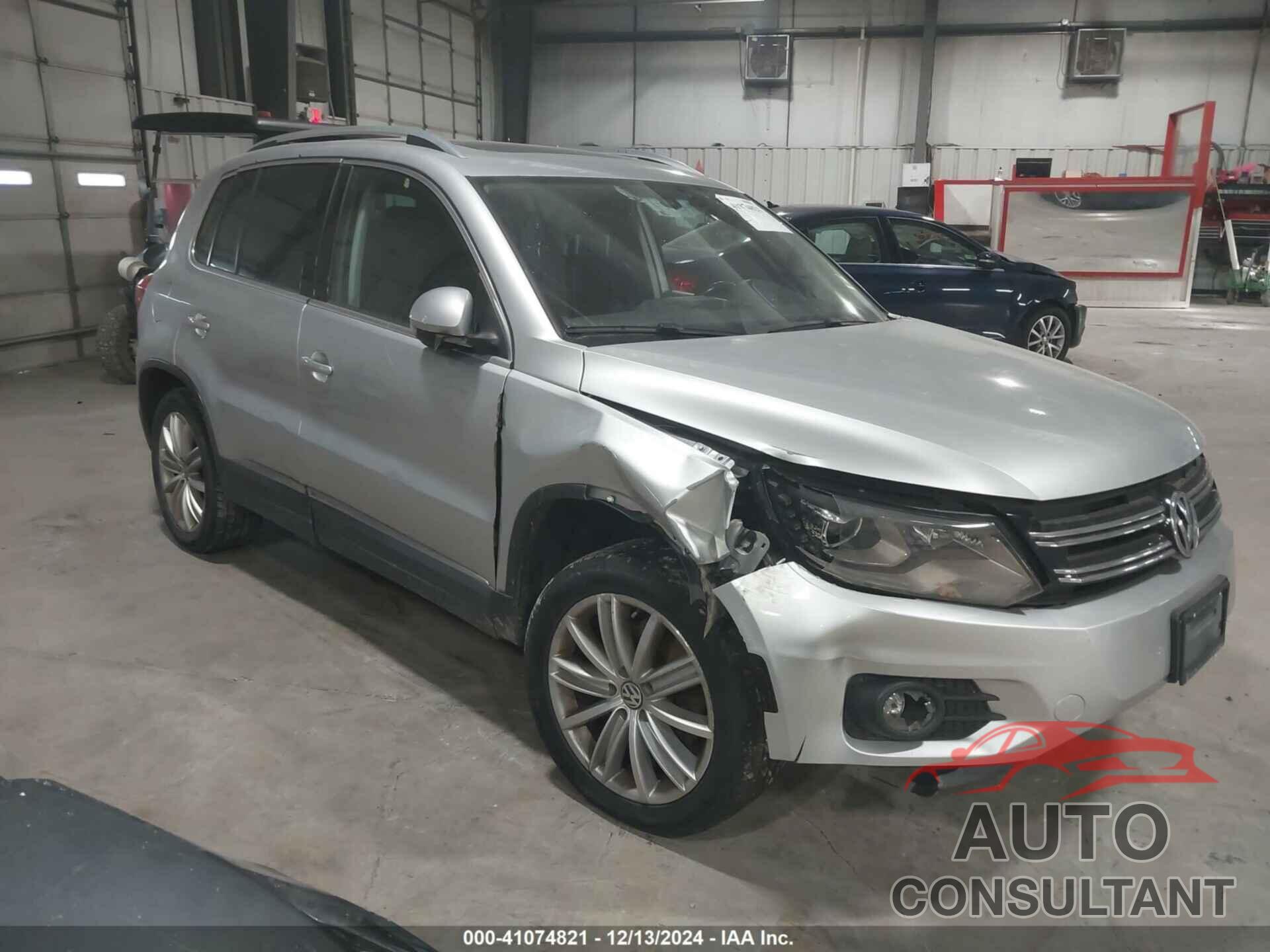 VOLKSWAGEN TIGUAN 2016 - WVGBV7AX9GW508534