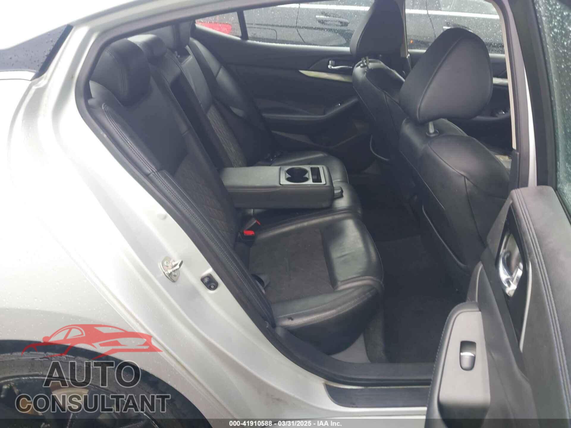 NISSAN MAXIMA 2017 - 1N4AA6AP2HC396545