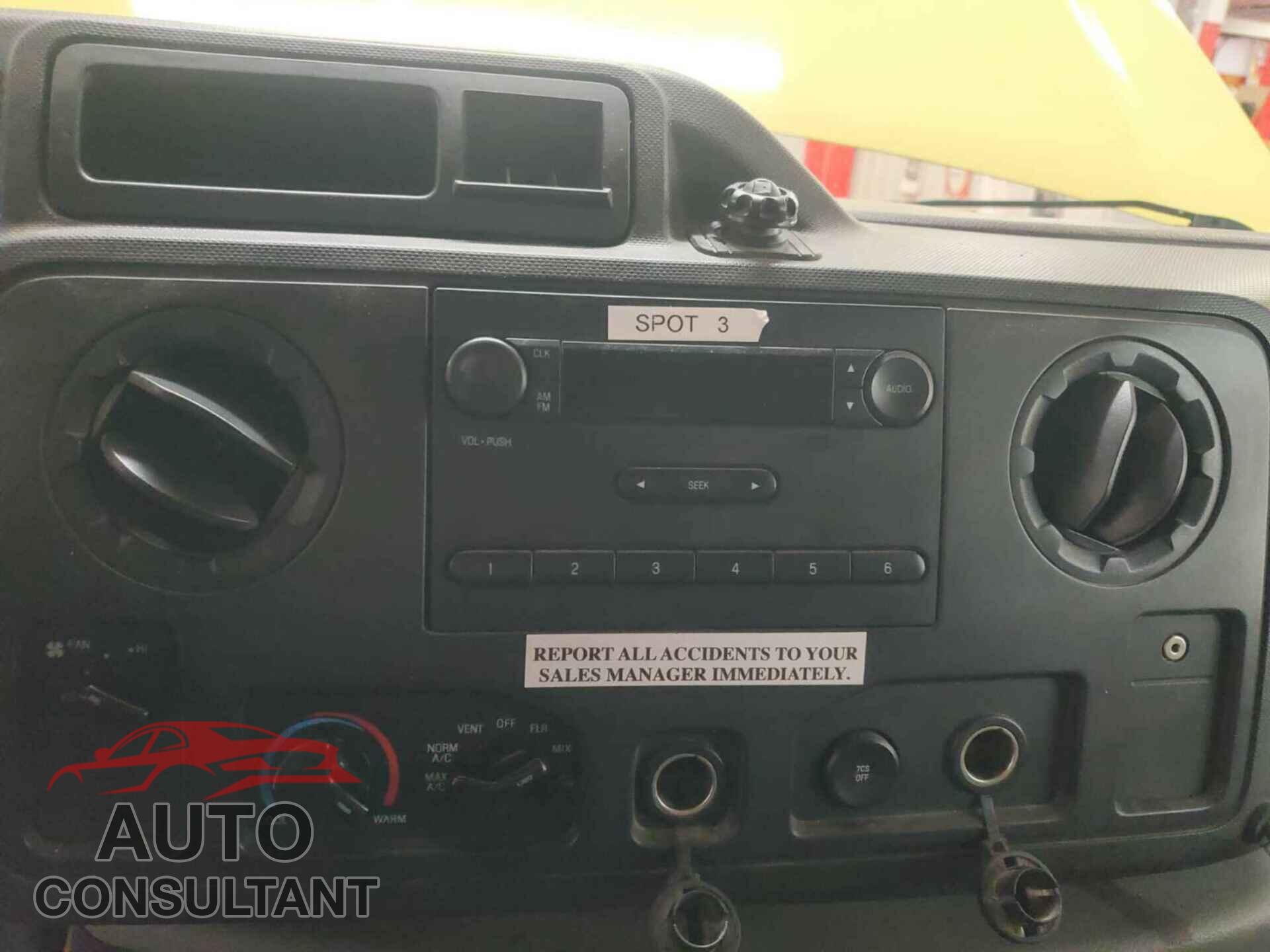 FORD ECONOLINE 2018 - 1FDXE4FS2JDC33223
