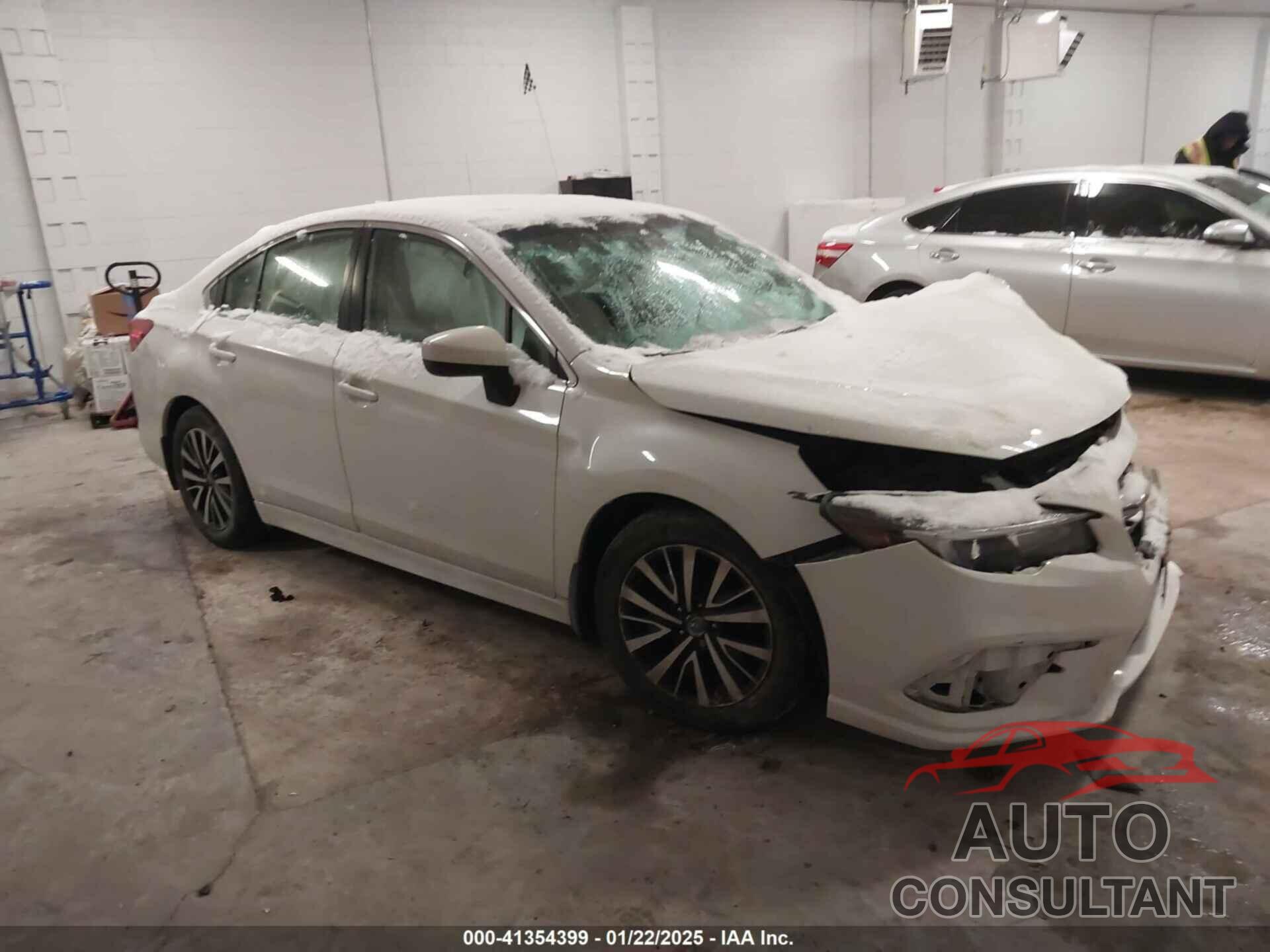 SUBARU LEGACY 2019 - 4S3BNAF64K3021639