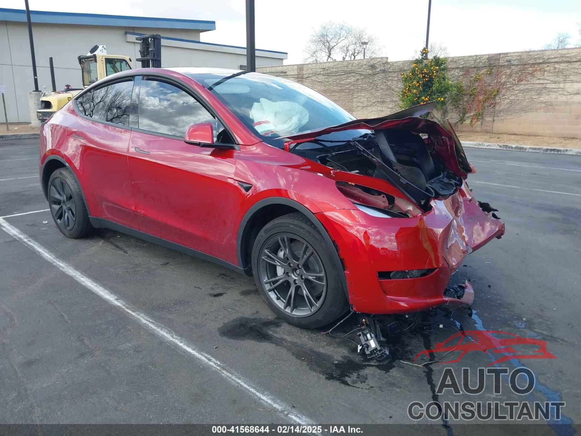 TESLA MODEL Y 2025 - 7SAYGDEE5SF283772