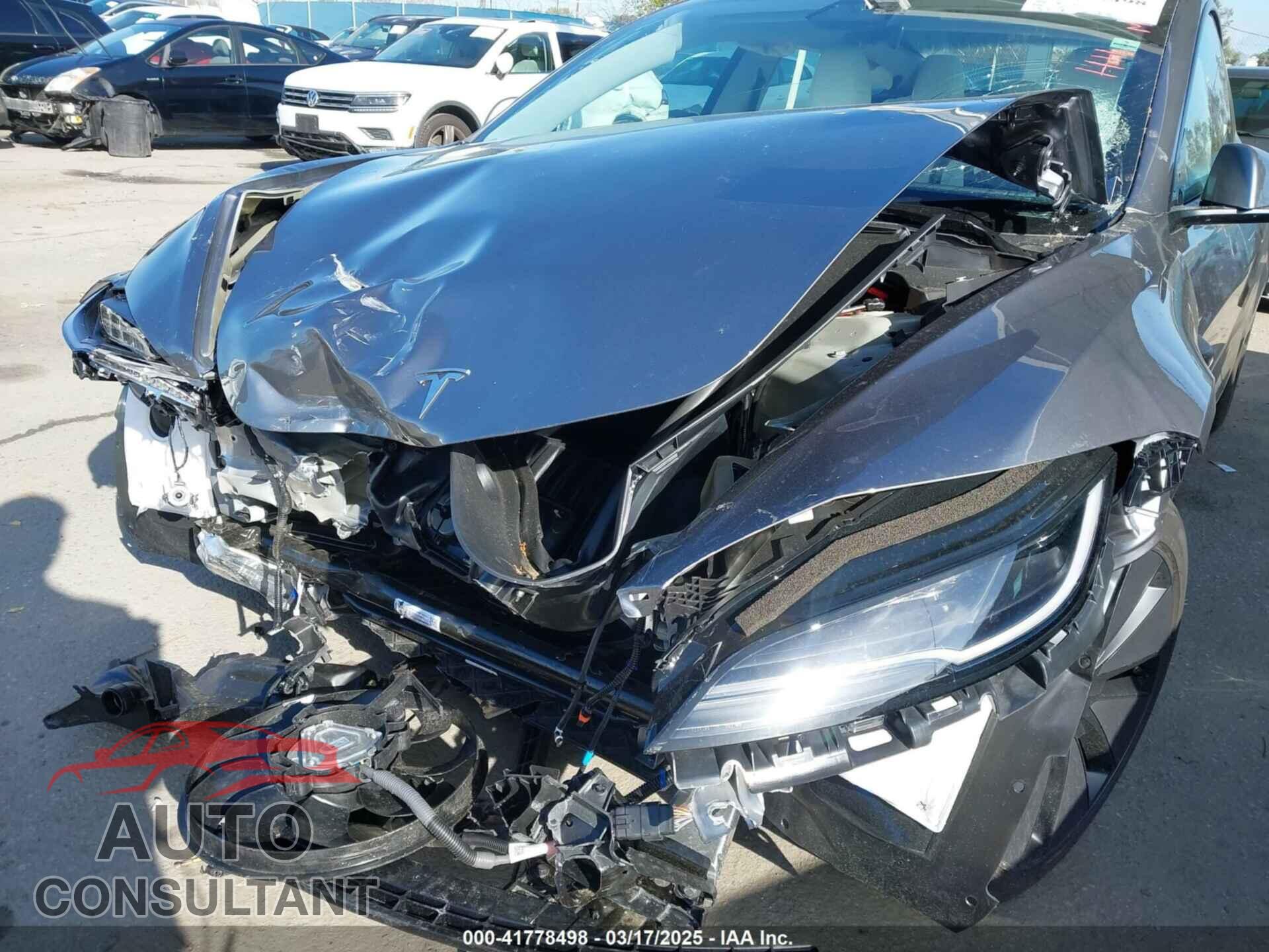 TESLA MODEL 3 2025 - 5YJ3E1EA2SF885408