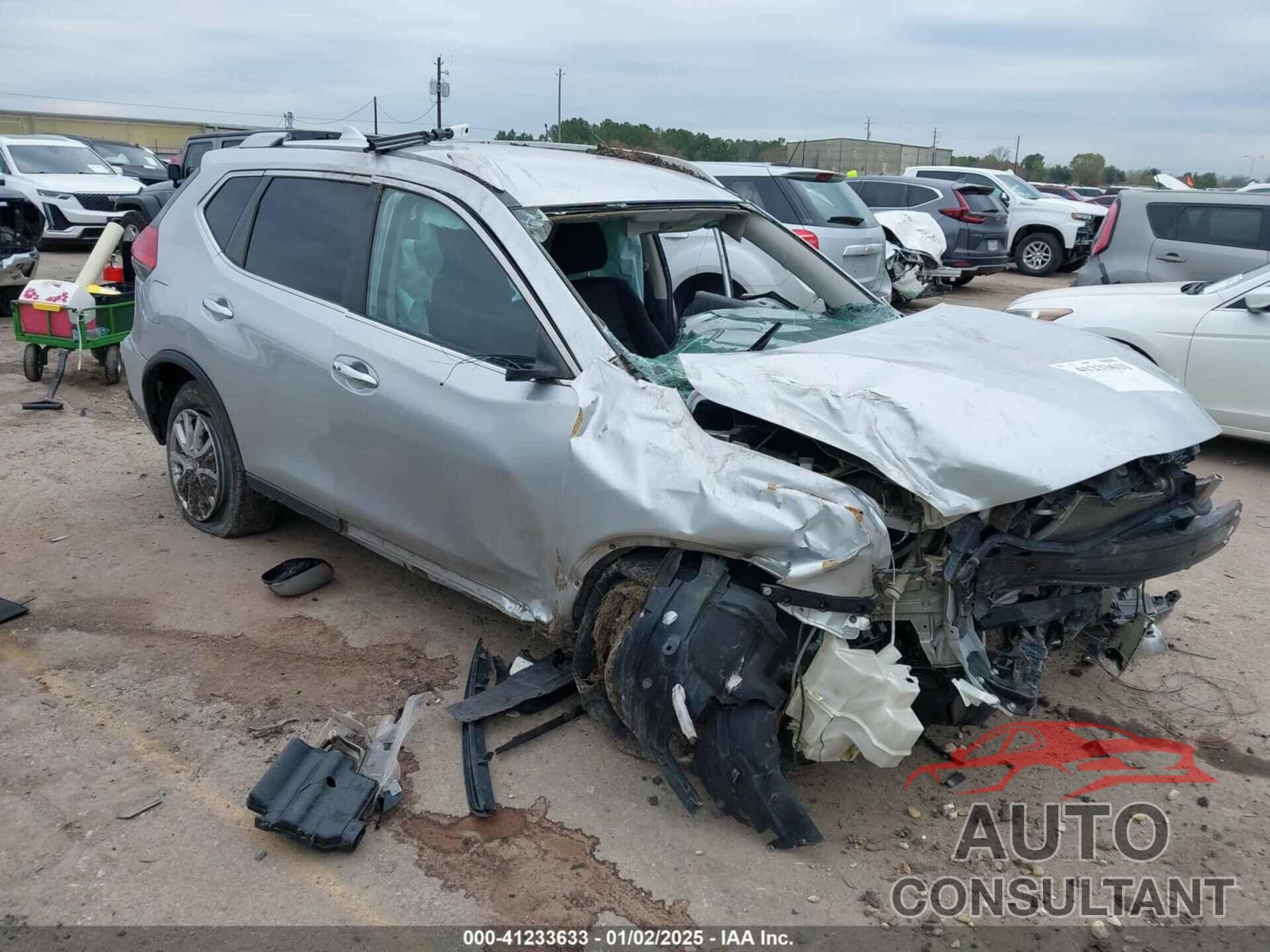 NISSAN ROGUE 2017 - KNMAT2MT4HP509491