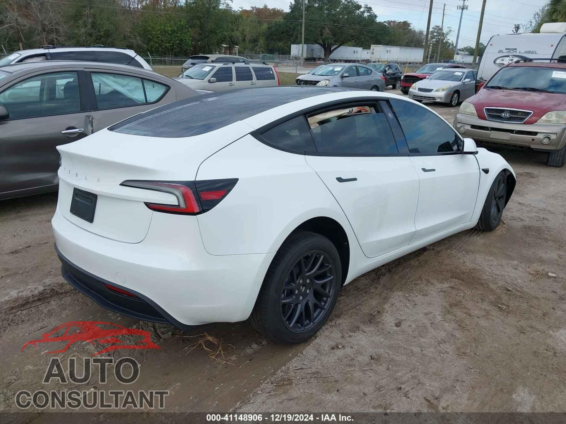 TESLA MODEL 3 2024 - 5YJ3E1EA1RF869176