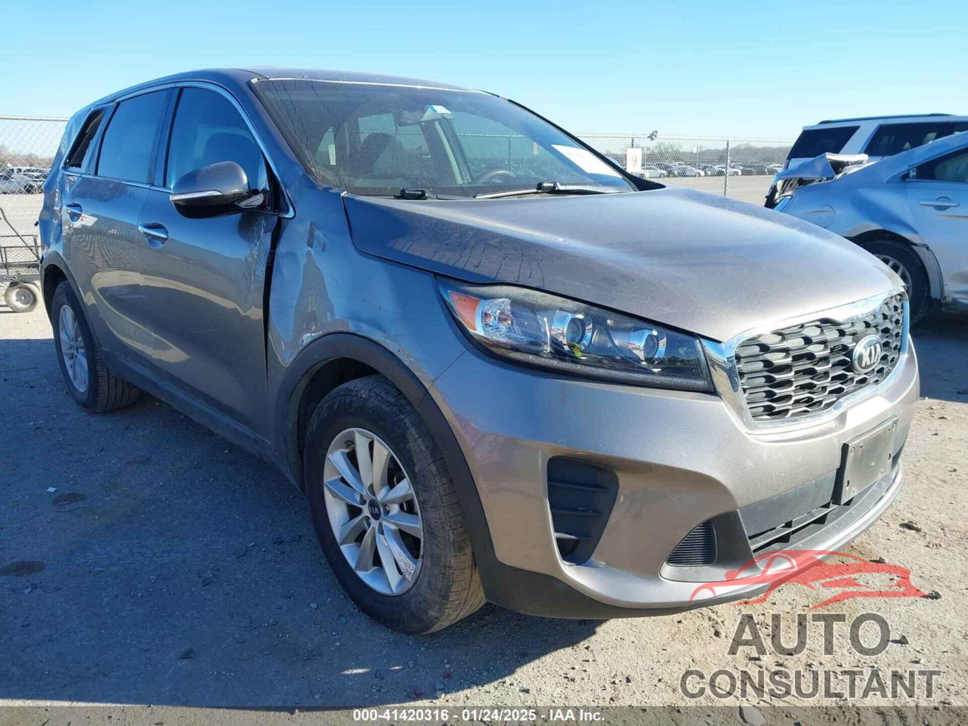 KIA SORENTO 2019 - 5XYPG4A57KG491529