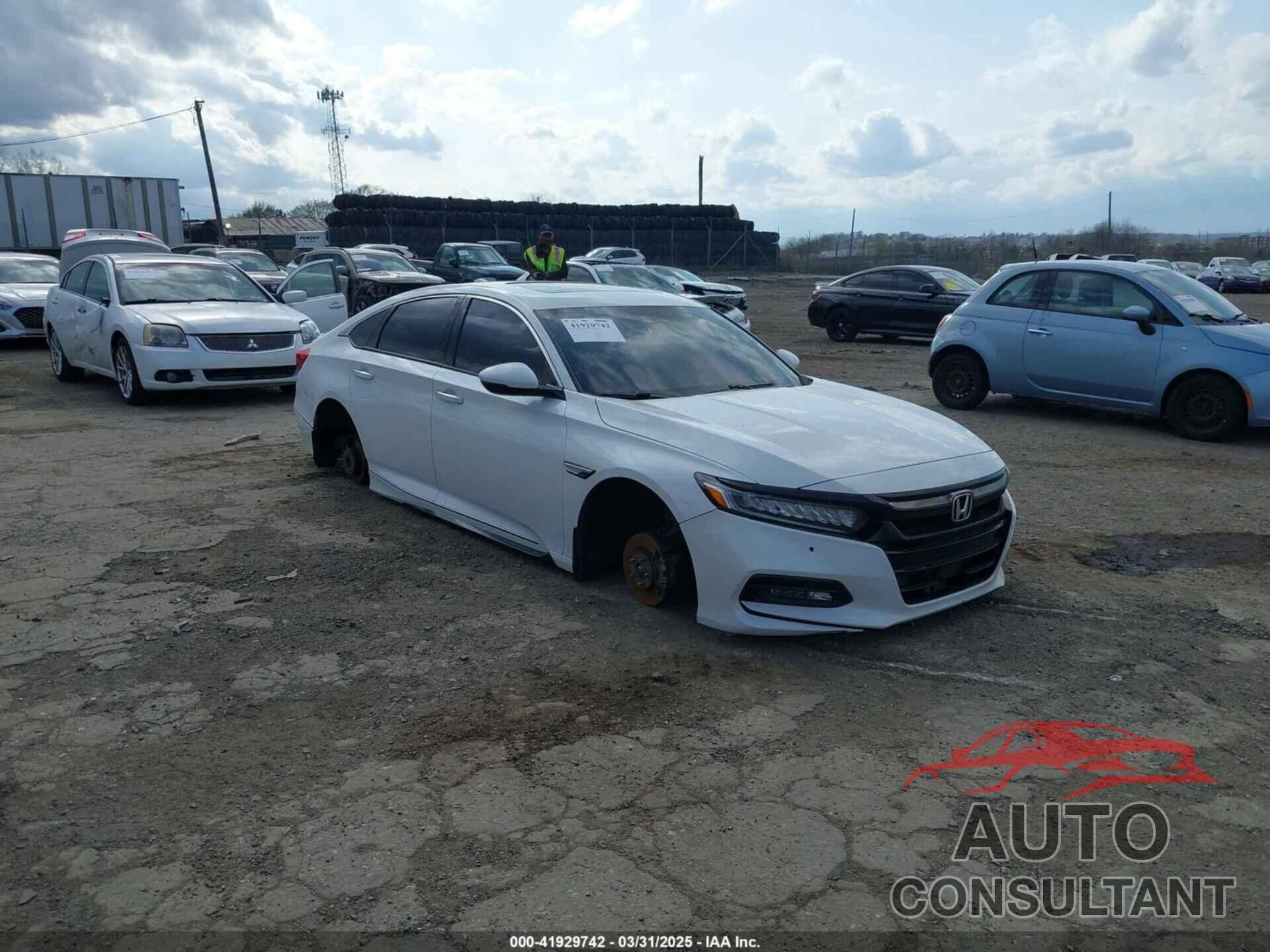 HONDA ACCORD 2018 - 1HGCV2F90JA024862
