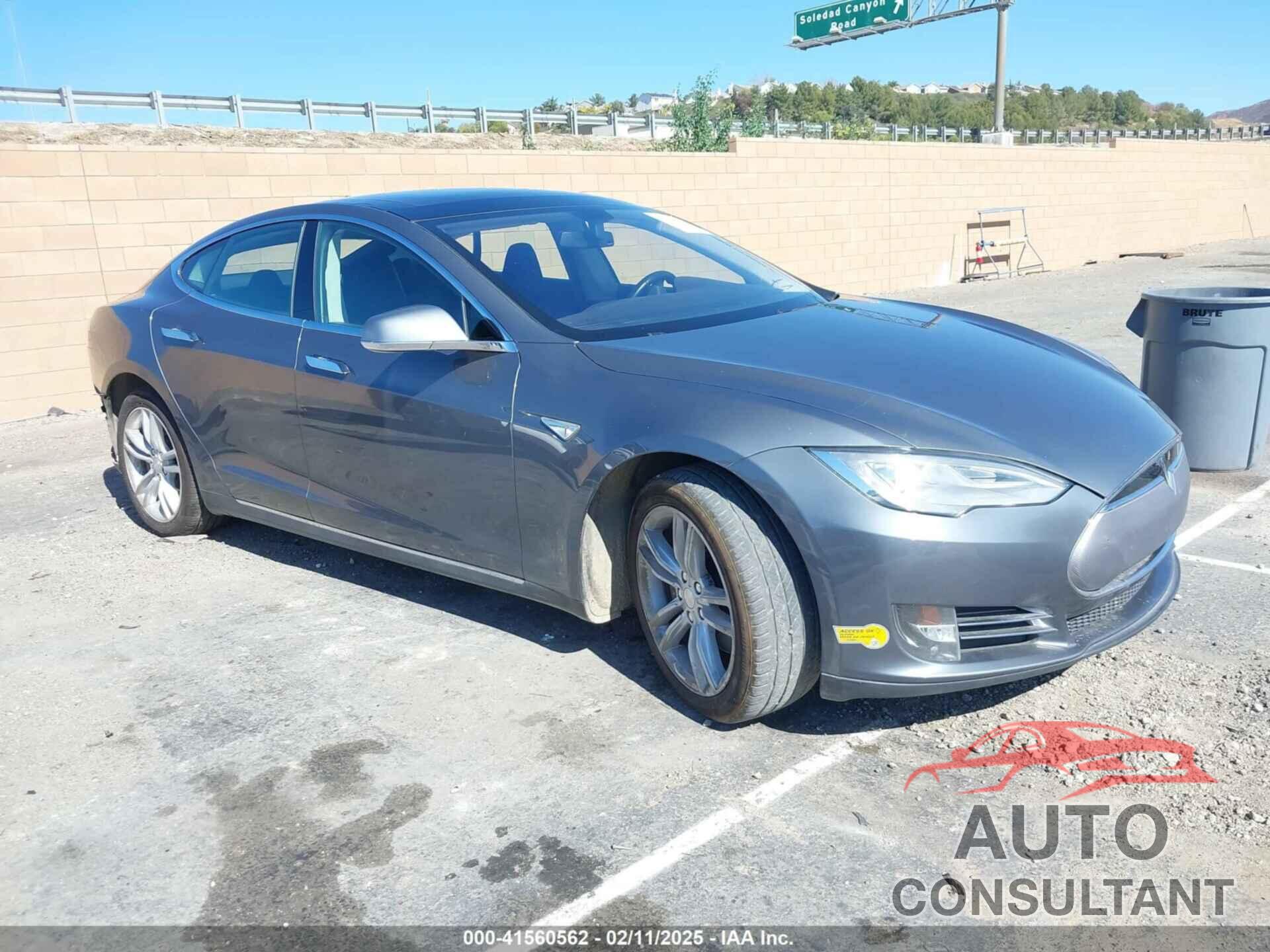 TESLA MODEL S 2013 - 5YJSA1CNXDFP24773