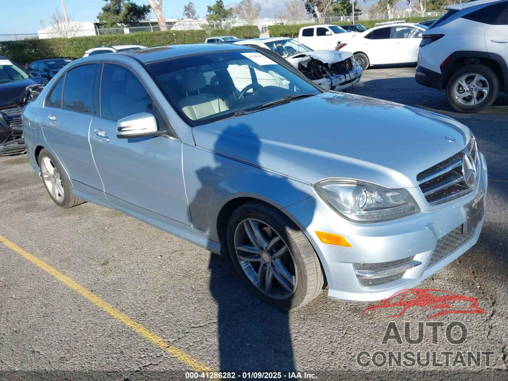 MERCEDES-BENZ C 250 2014 - WDDGF4HB8EA958661
