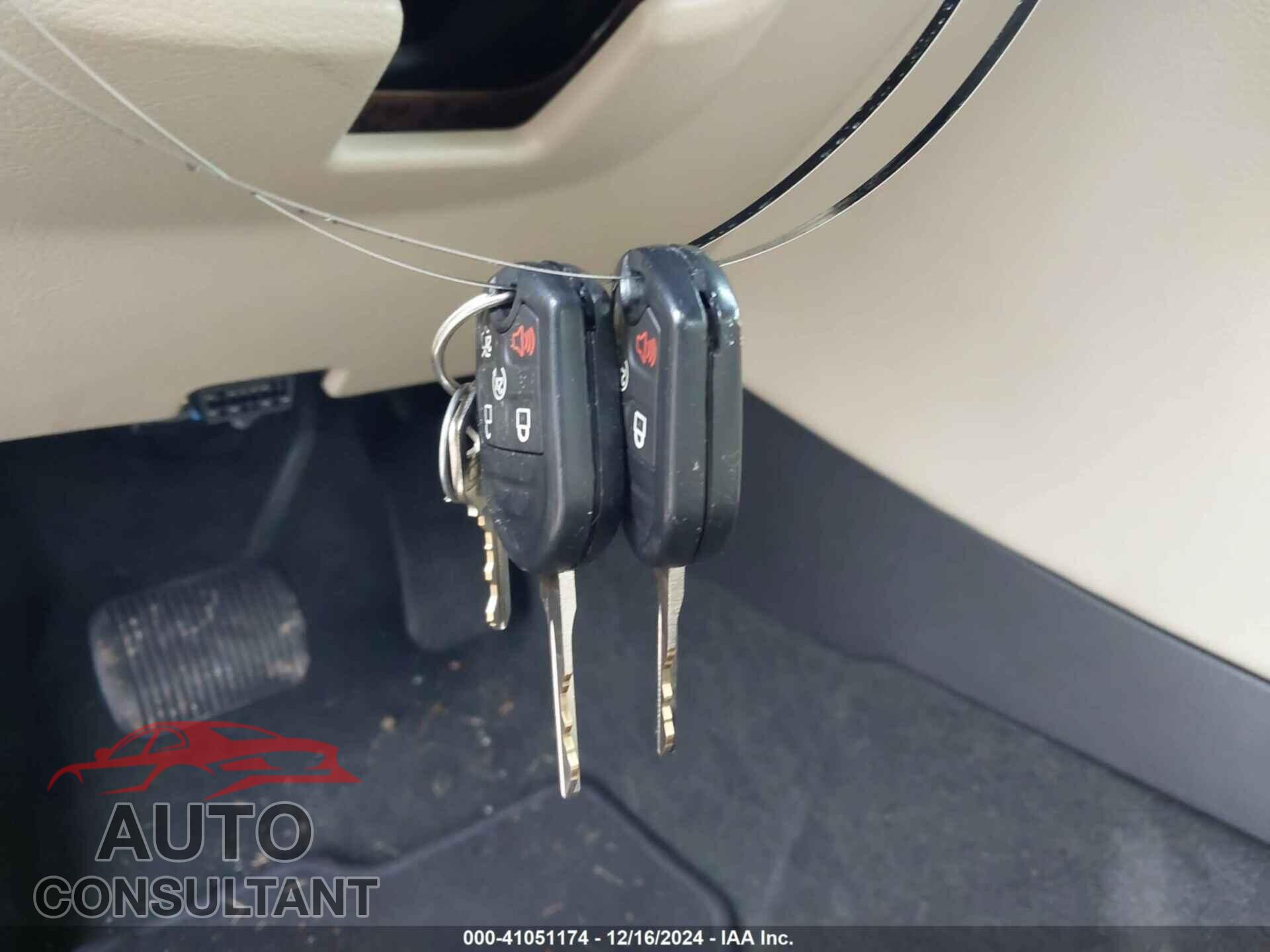 FORD TAURUS 2013 - 1FAHP2E80DG220556