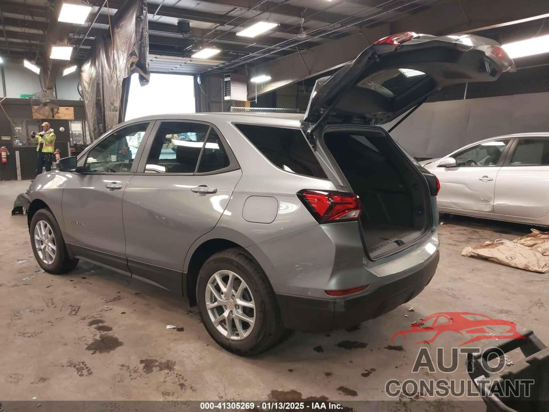 CHEVROLET EQUINOX 2023 - 3GNAXHEG1PL212690
