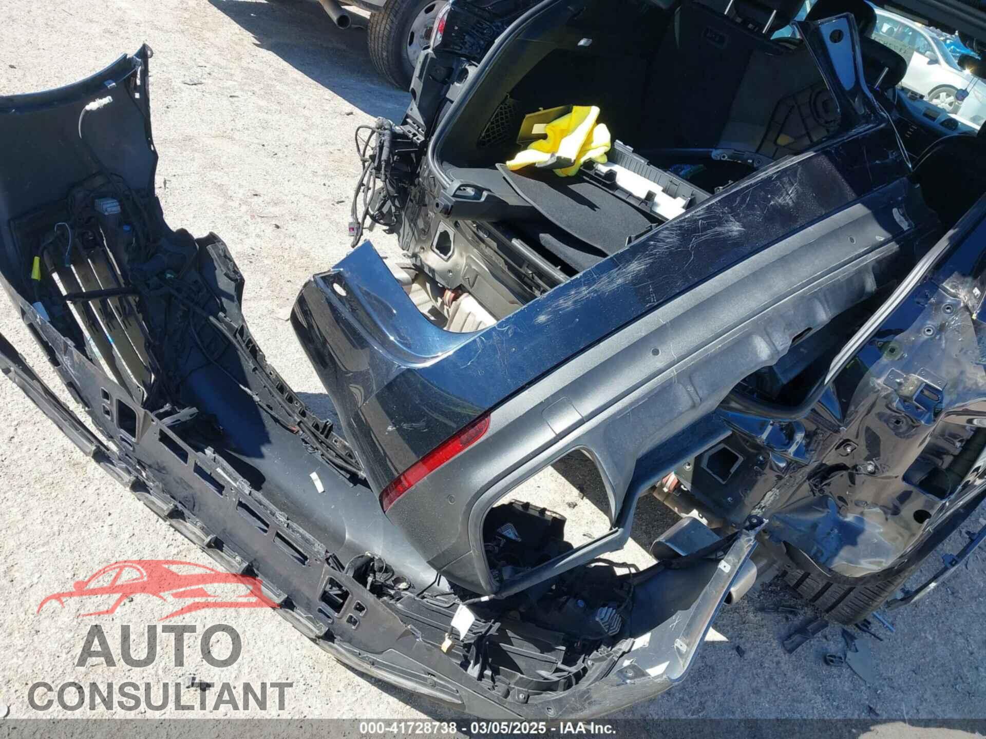 PORSCHE CAYENNE 2023 - WP1AA2AY7PDA09992
