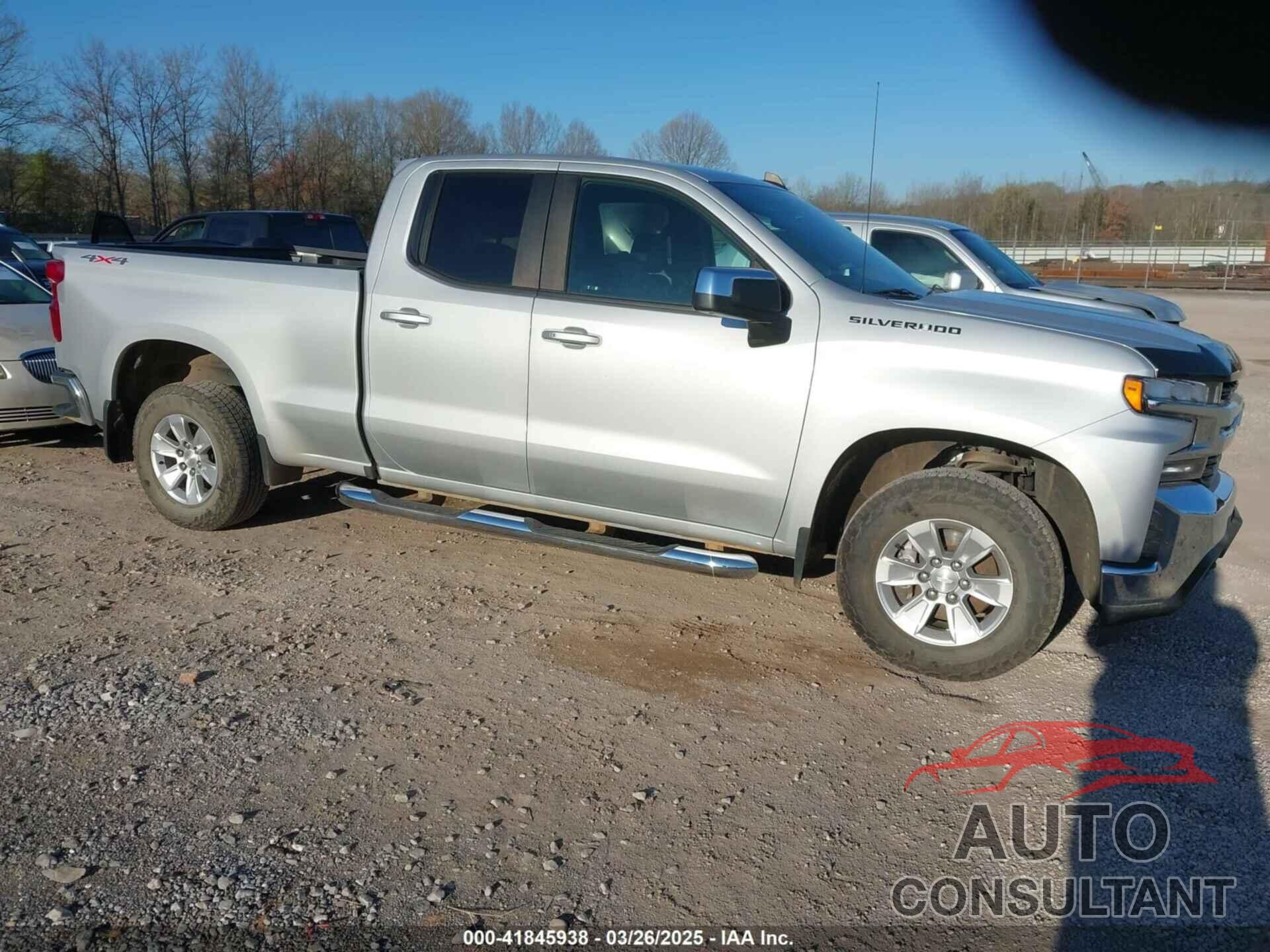 CHEVROLET SILVERADO 1500 2020 - 1GCRYDED5LZ320935