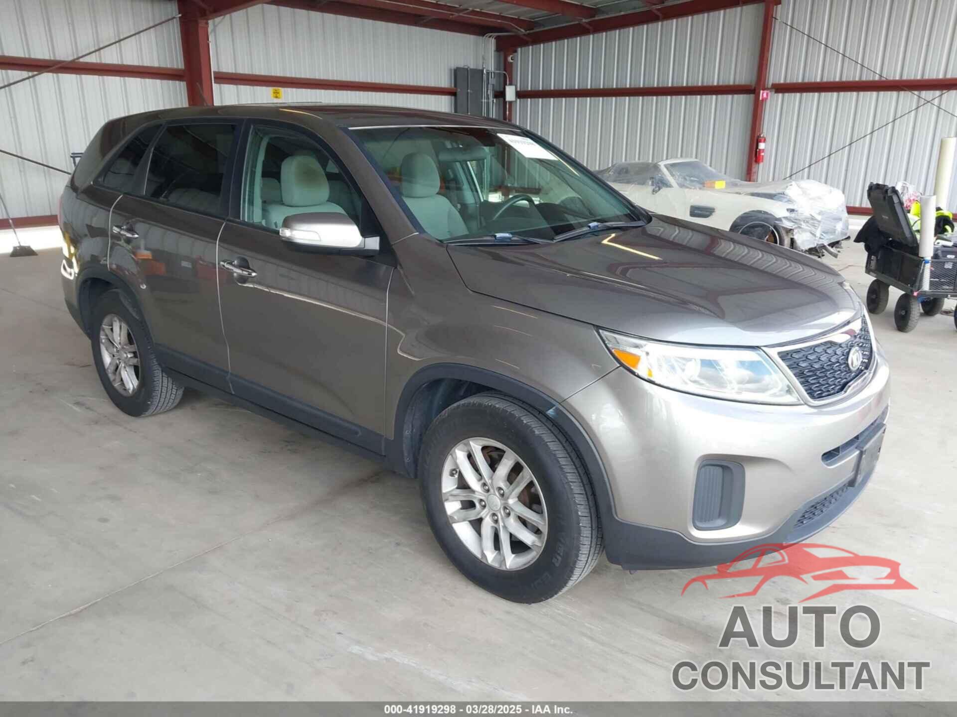 KIA SORENTO 2014 - 5XYKT3A65EG469610